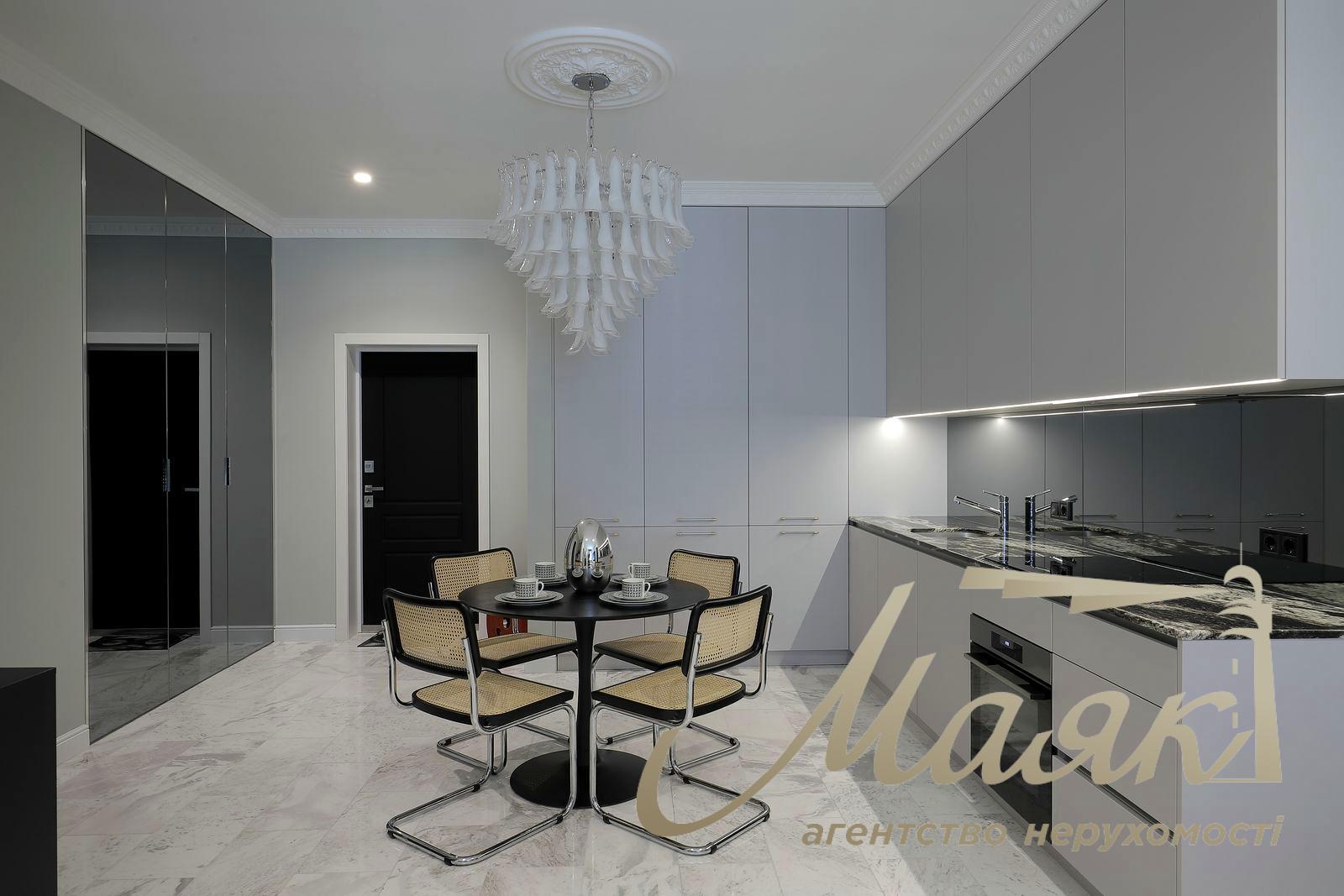 Продаж сучасної 3-кімнатної квартири з дизайнерським ремонтом у ЖК Edelweiss House, Печерськ