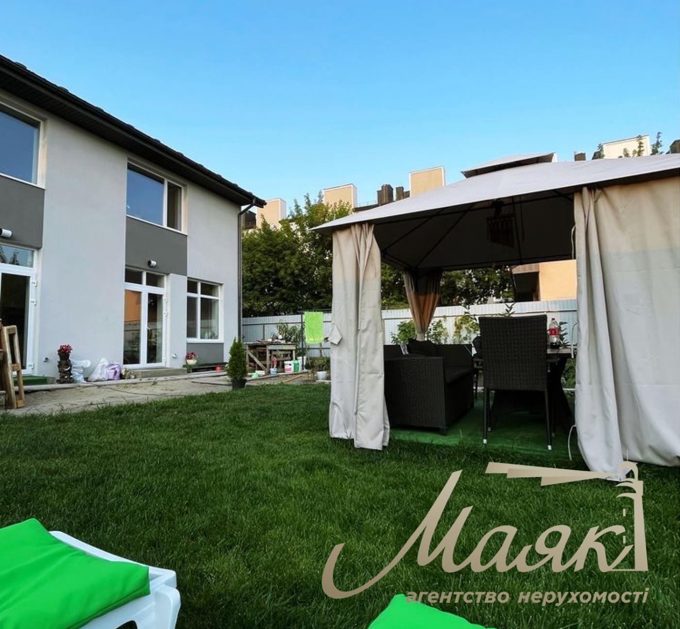 Продаж будинку/дуплексу з ремонтом 110м2 у с. Гатне, Києво-Святошинський район, поруч "Озерний Гай"