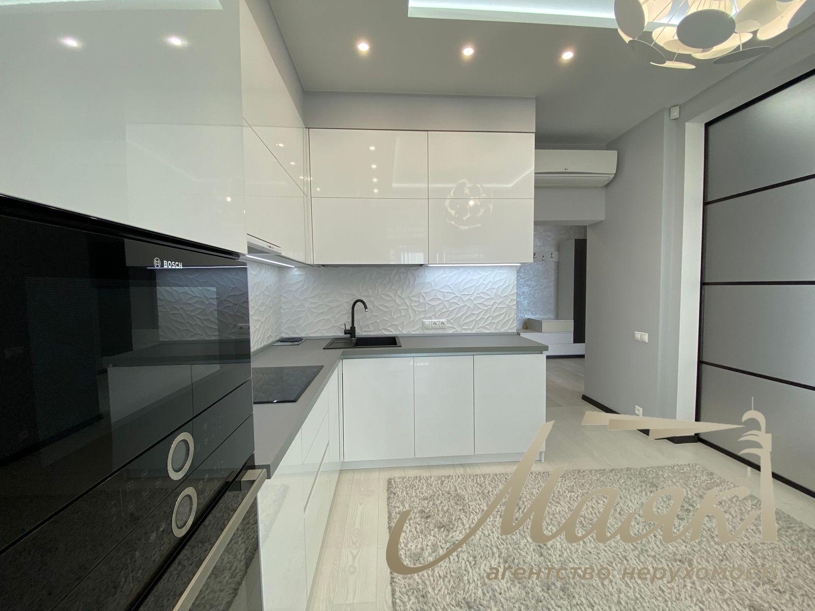 Аренда современных апартаментов 50 м² в ЖК «Новопечерские Липки» ул. Андрея Верхогляда (бывш. Драгомирова), 15. Печерский район.