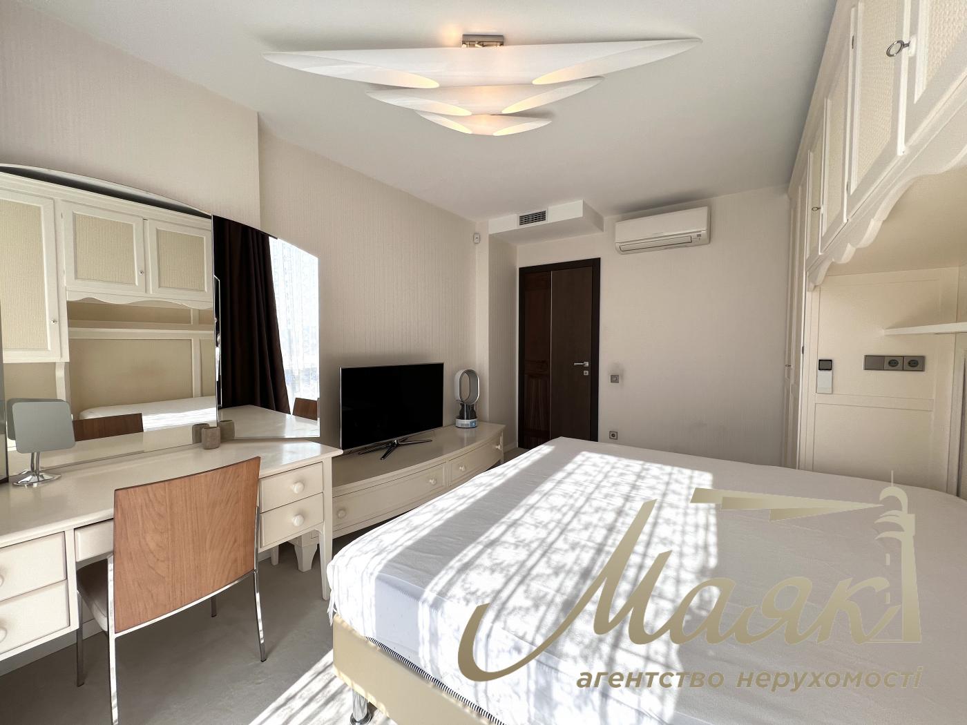 3-Bedroom Apartment for Rent in the Park Avenue Residential Complex, Holosiivskyi Avenue