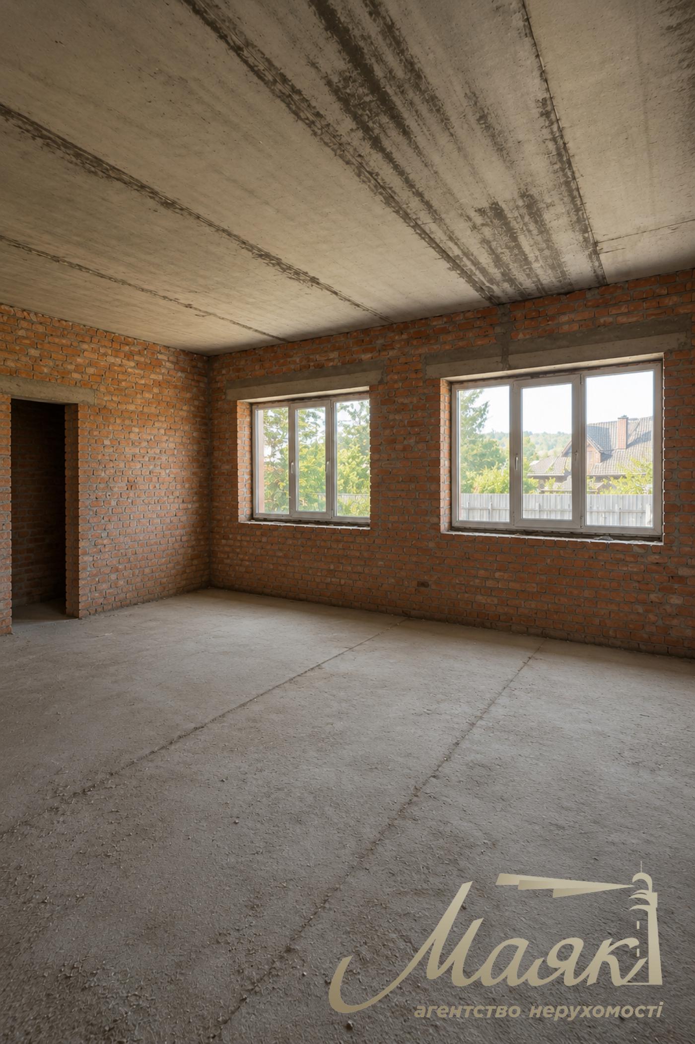 For sale two-storey house 270m2 in village Kremenishche, Kyiv-Svyatoshinsky district