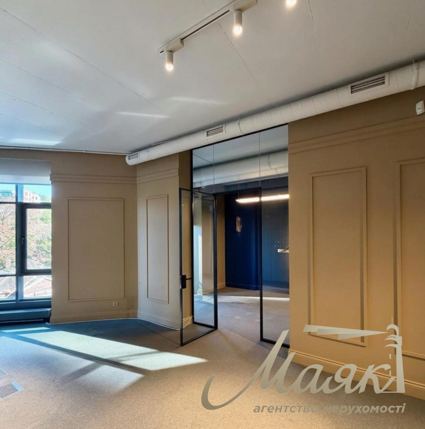 82.4 m² Office Space for Rent in the “Pechersky” Residential Complex, Pechersk