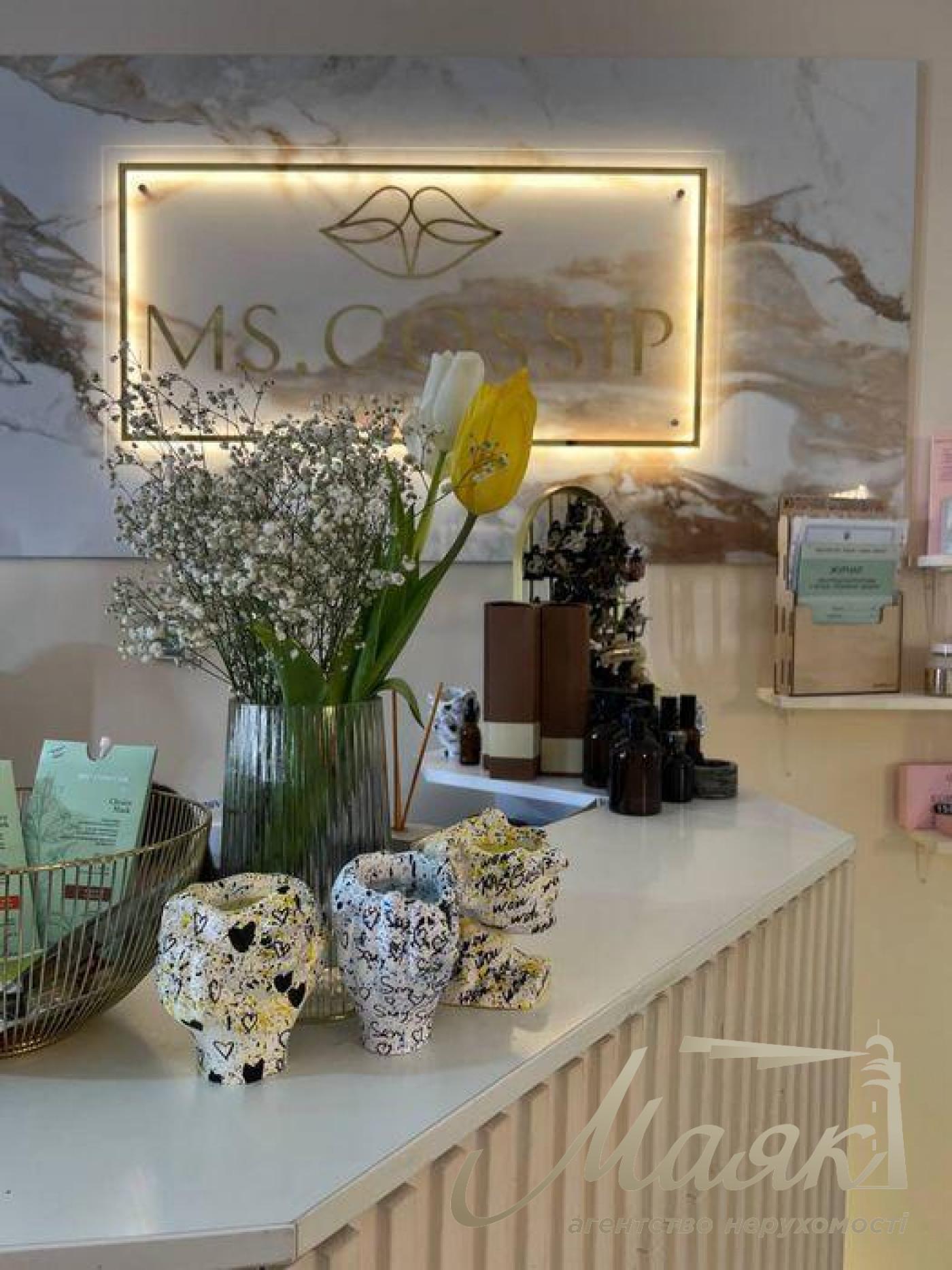 Rent 90 sq.m. front premise, Khreshchatyk, Maidan Nezalezhnosti