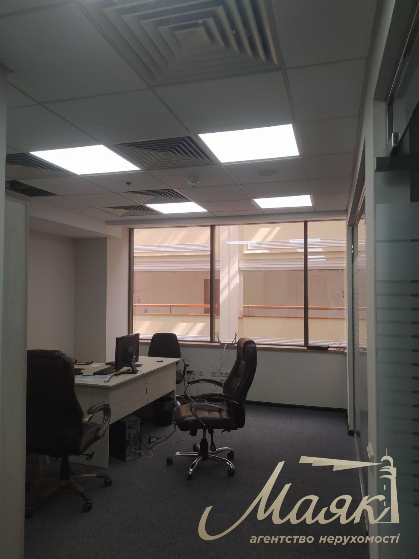 Аренда офиса 64 м.кв. БЦ Леонардо, Центр