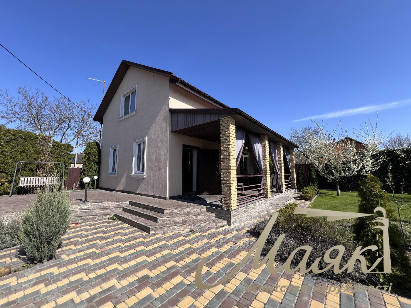 Rent 2-storey house 120m2, Goloseevsky district