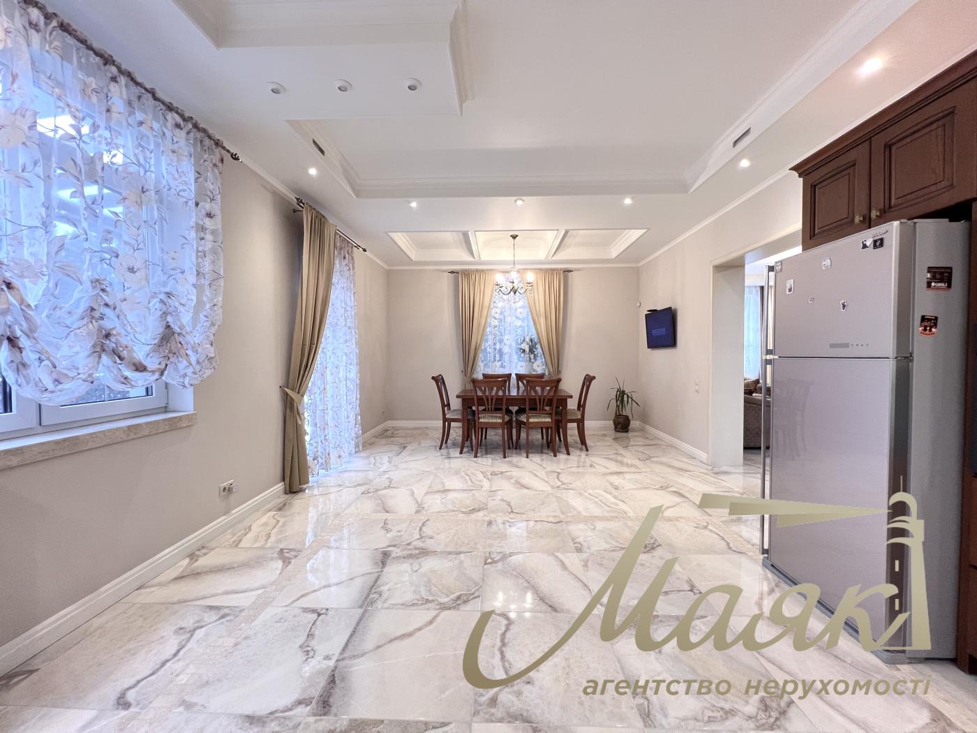 Rent 2-storey house 240m2, Goloseevsky district, Chapaevka.