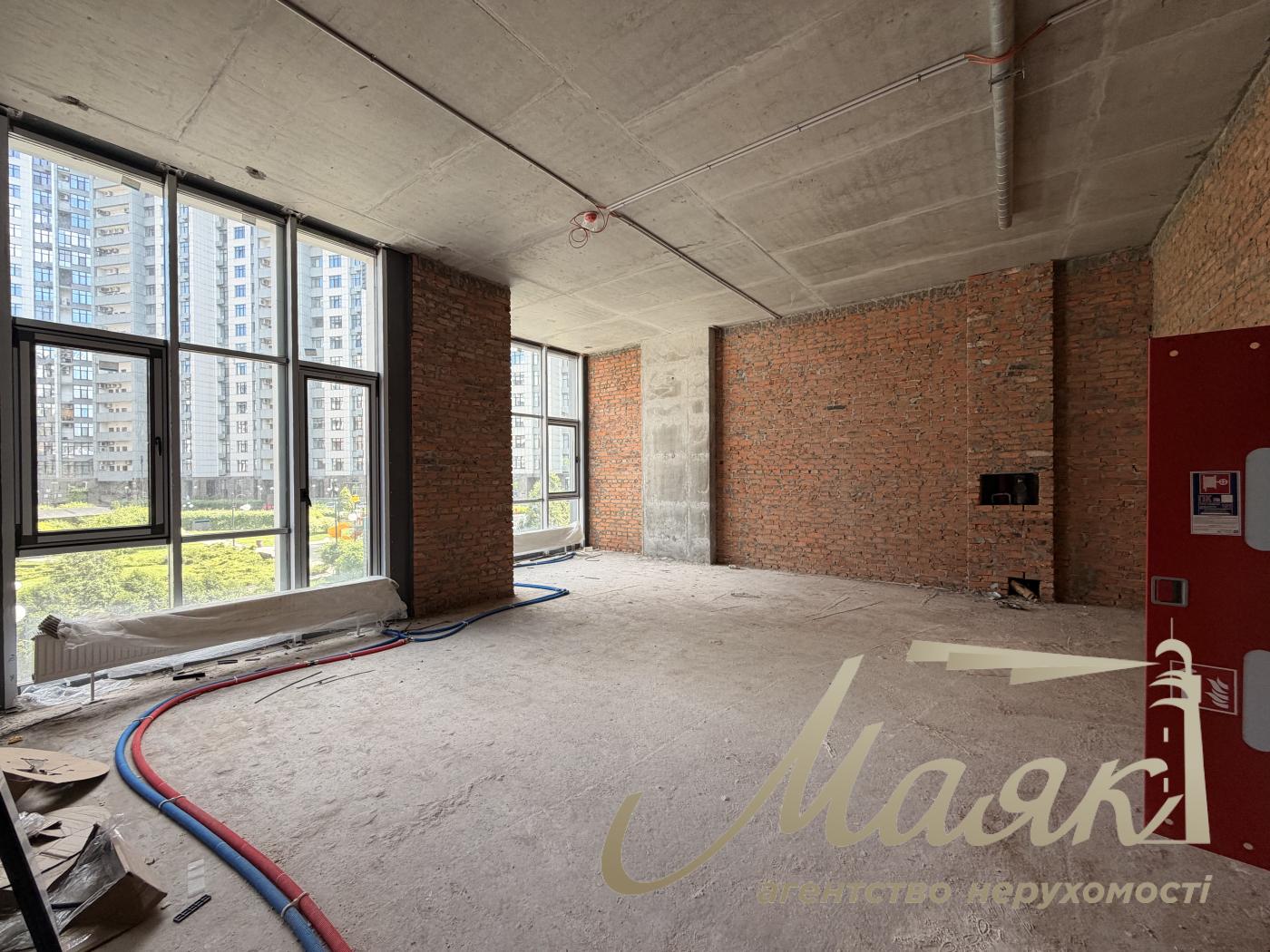 Rent a front commercial premises Residential Complex Novopecherskie Lipki, Verkhoglyada str.
