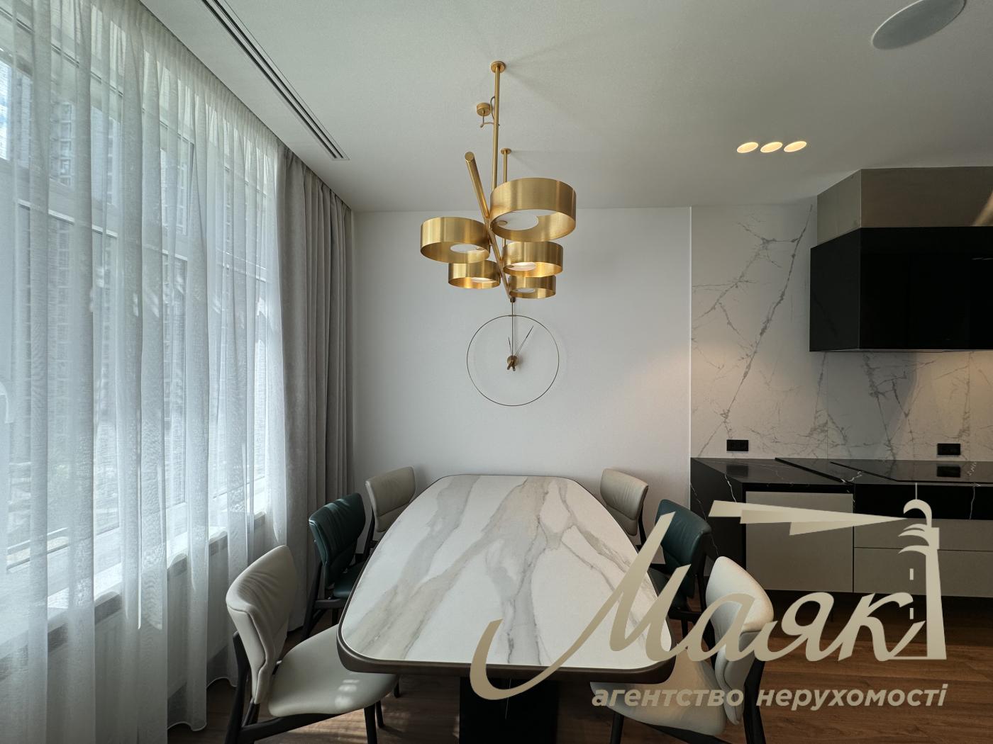 Продажа 3к квартиры 150м2 в  ЖК Новопечерские липки, Драгомирова 17, Печерск, Киев