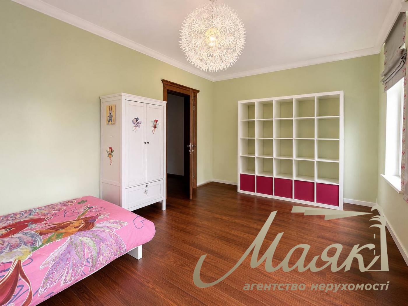 5-bedroom house for rent in Plyuty, Obukhov district