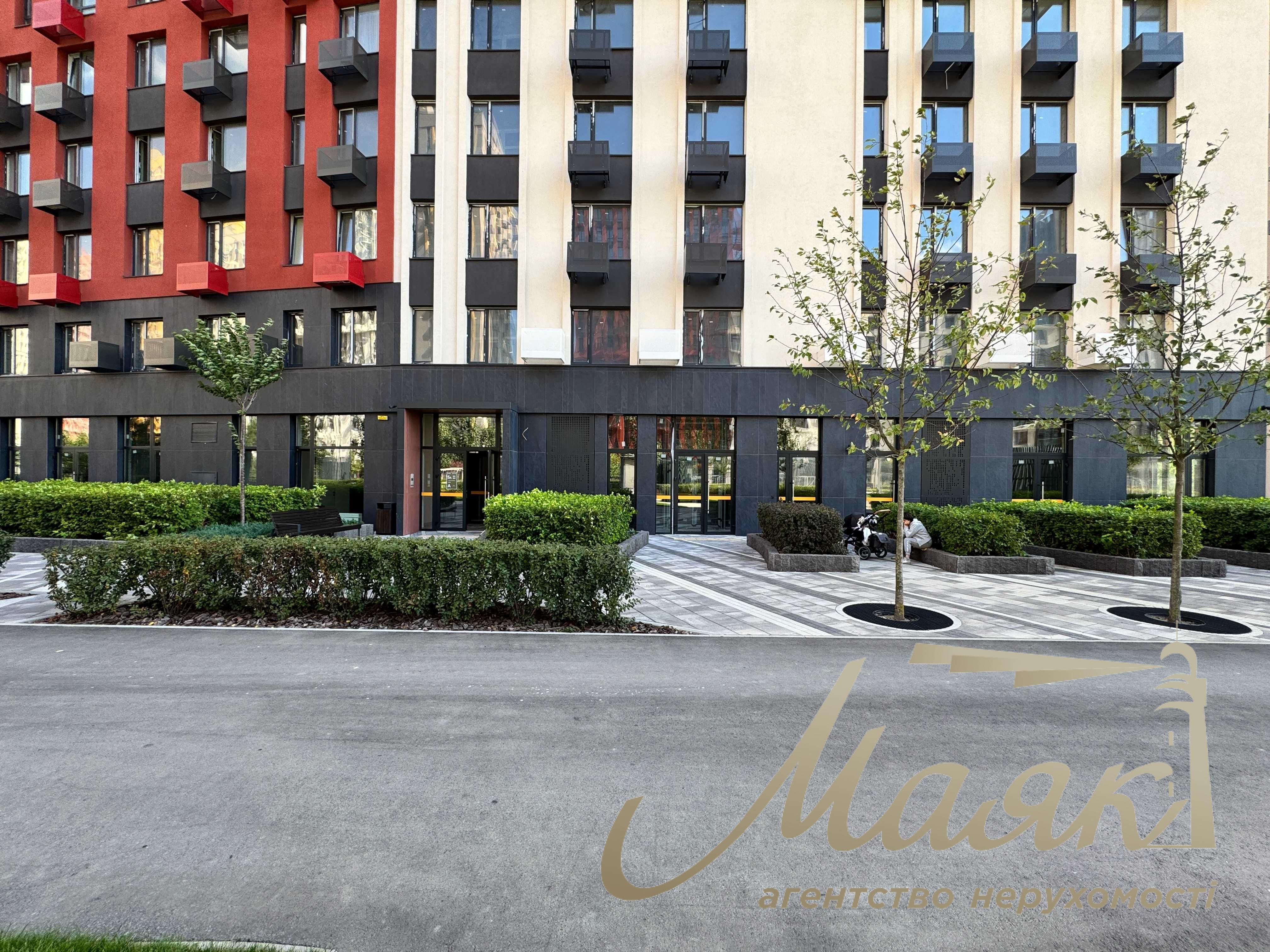 Продаж фасадної квартири площею 41 м² з терасою, ЖК «Світлопарк»