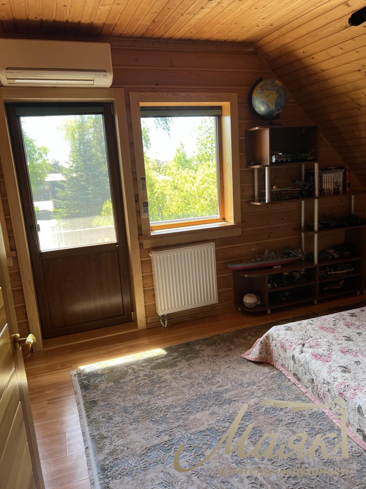 Продаж будинку на воді площею 200 м², 7 соток, Рів'єра-Золоче, Бориспільський район