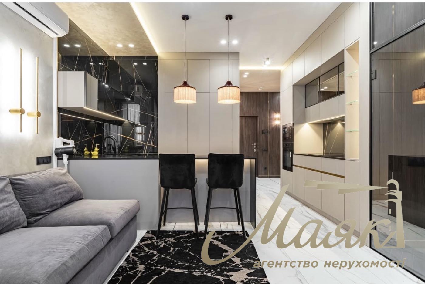 Продажа 2х-комнатной квартиры 48м2 в ЖК Новопечерские липки, Андрея Верхогляда/Драгомирова, Печерск, Киев