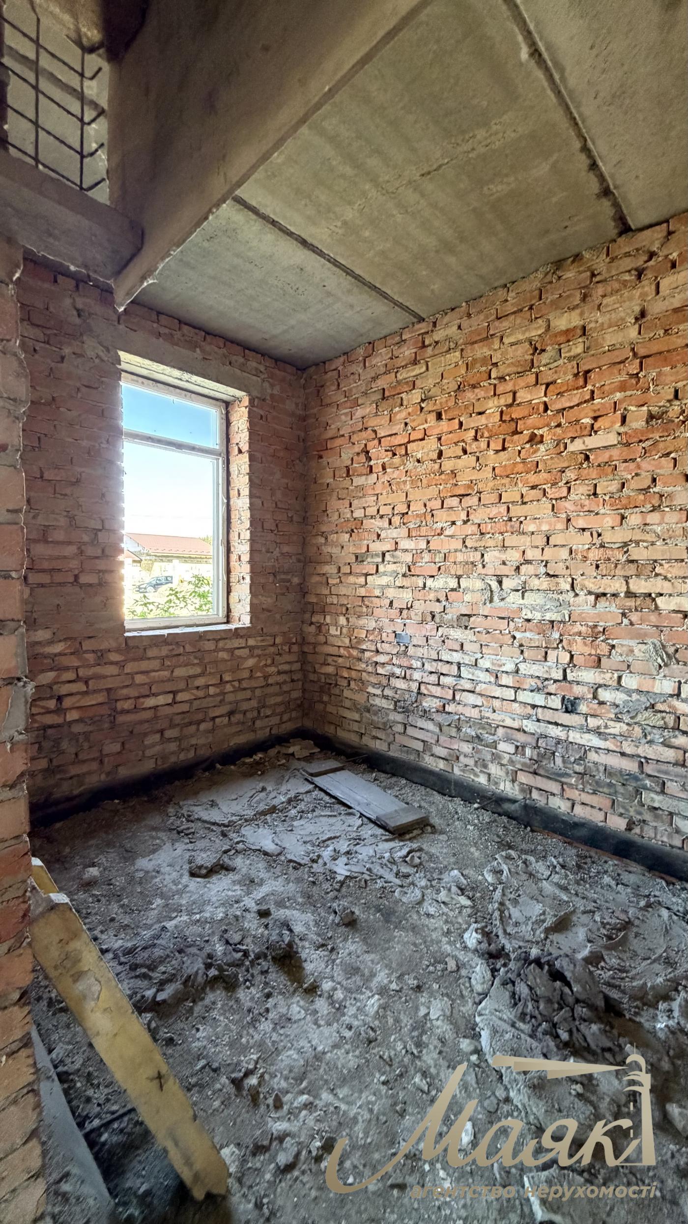 Продажа 2х этажного дома 220м2 в с. Кременище, ул. Грушевского, Киево-Святошинский район, Киевская область.