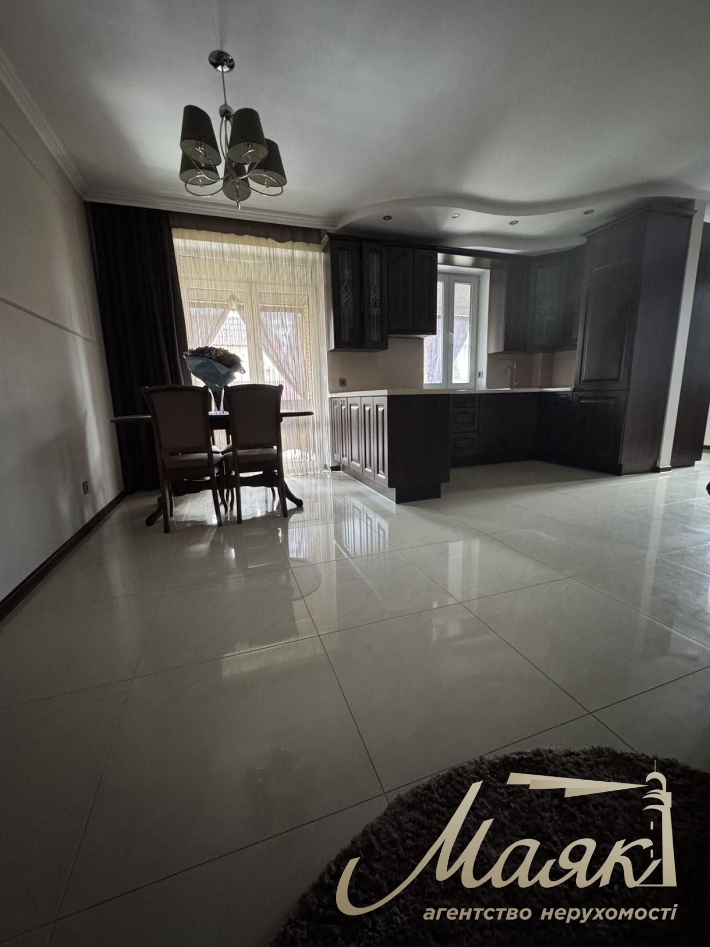 Rent 2-storey house 120m2, Goloseevsky district