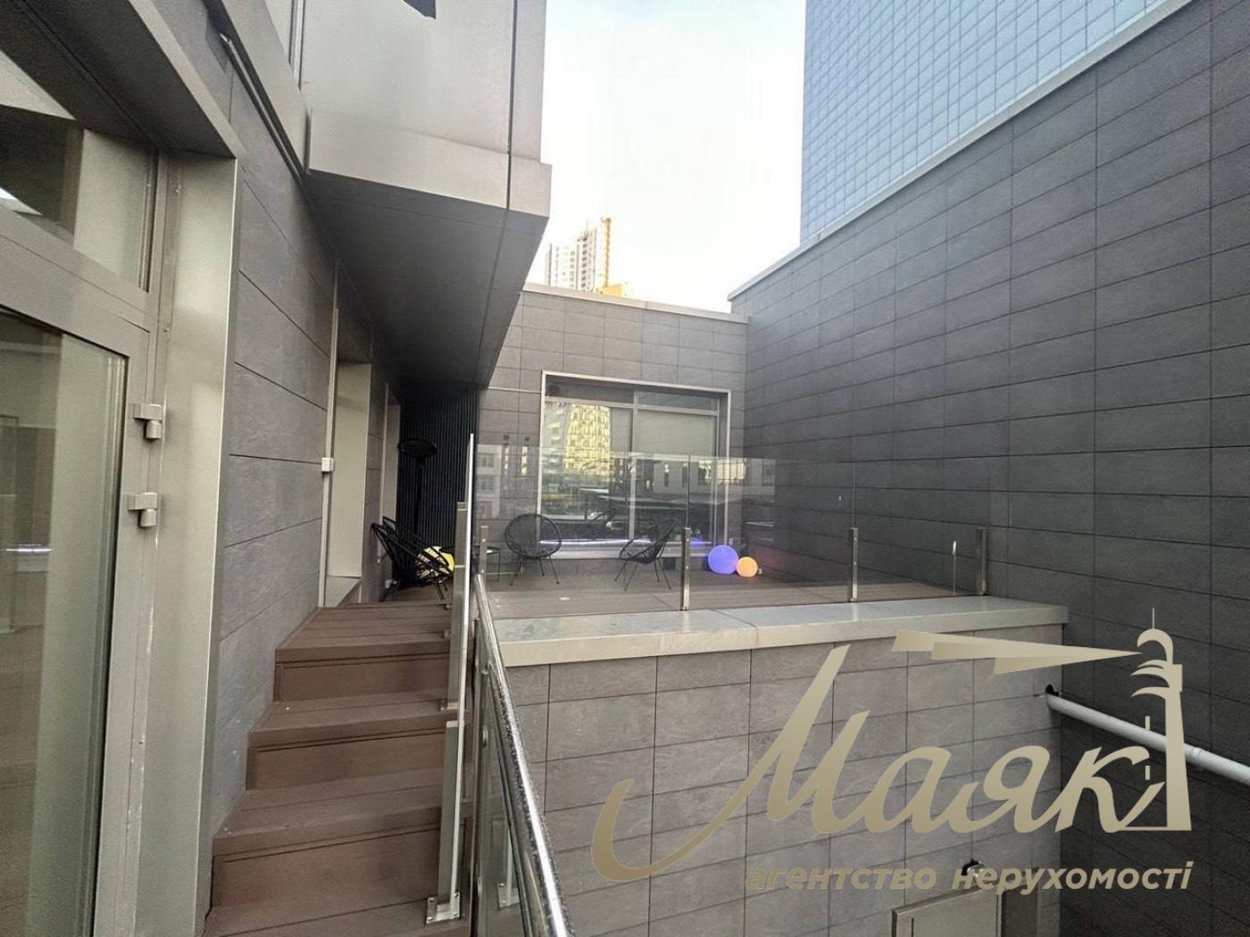 Оренда мебльованого офісу в ЖК RiverStone, Дніпровська набережна.