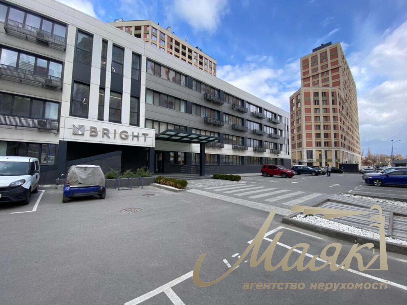 Office for rent 115m2 in BC Bright at 67 Beresteisky Ave, Nivki