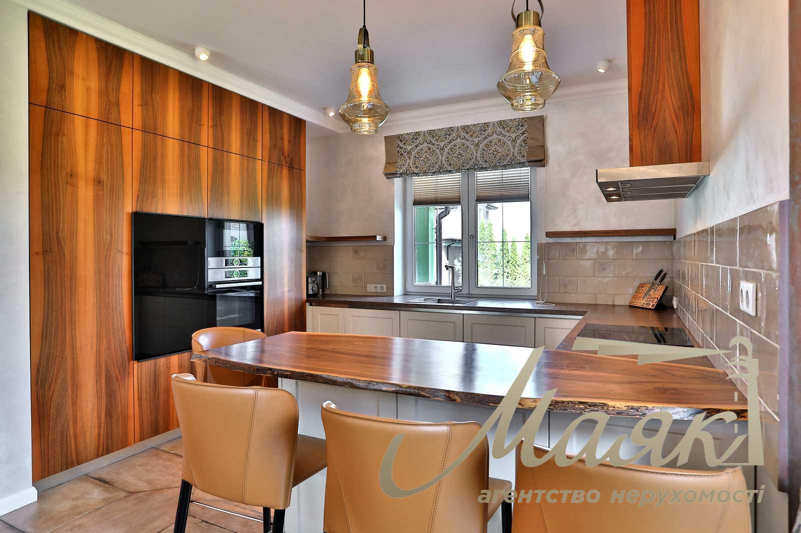 Оренда будинку площею 220 м² у котеджному містечку Green Hills, с. Віта-Поштова