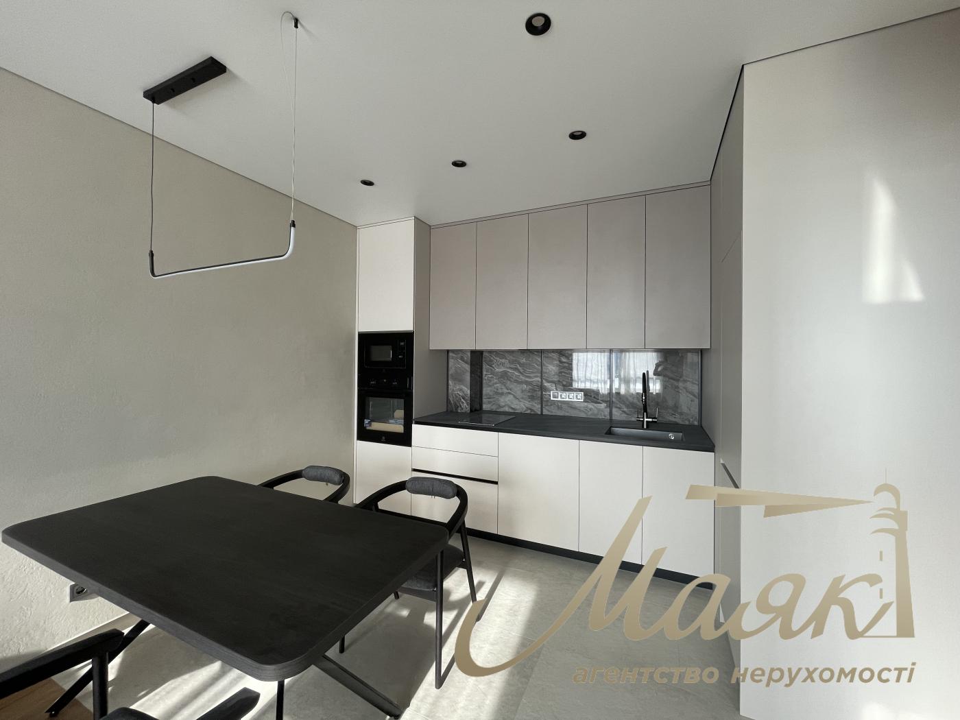 Продаж видової 3-х кімнатної квартири в ЖК Great