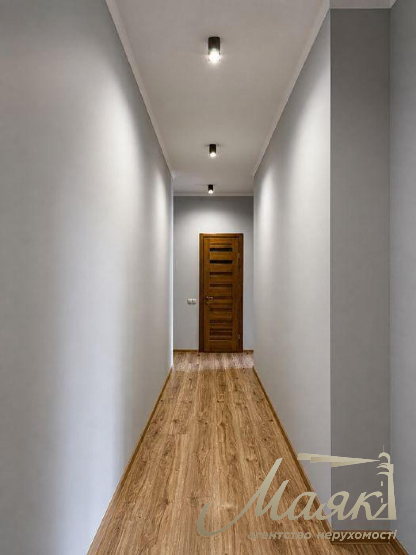 107.3 m² Office Space for Rent in the Prestige Hall Residential Complex, V. Tyutyunnik Street, Nizhny Pechersk