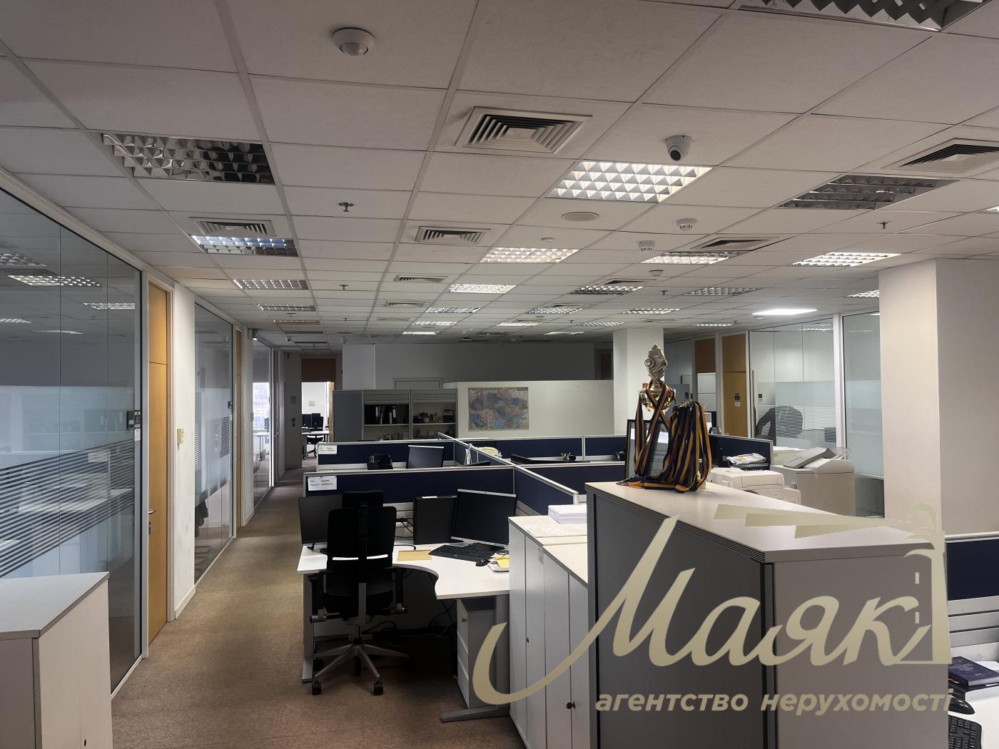 Оренда офісу 416м2 в БЦ Єврразія по вул.Жилянська 78, Олімпійська