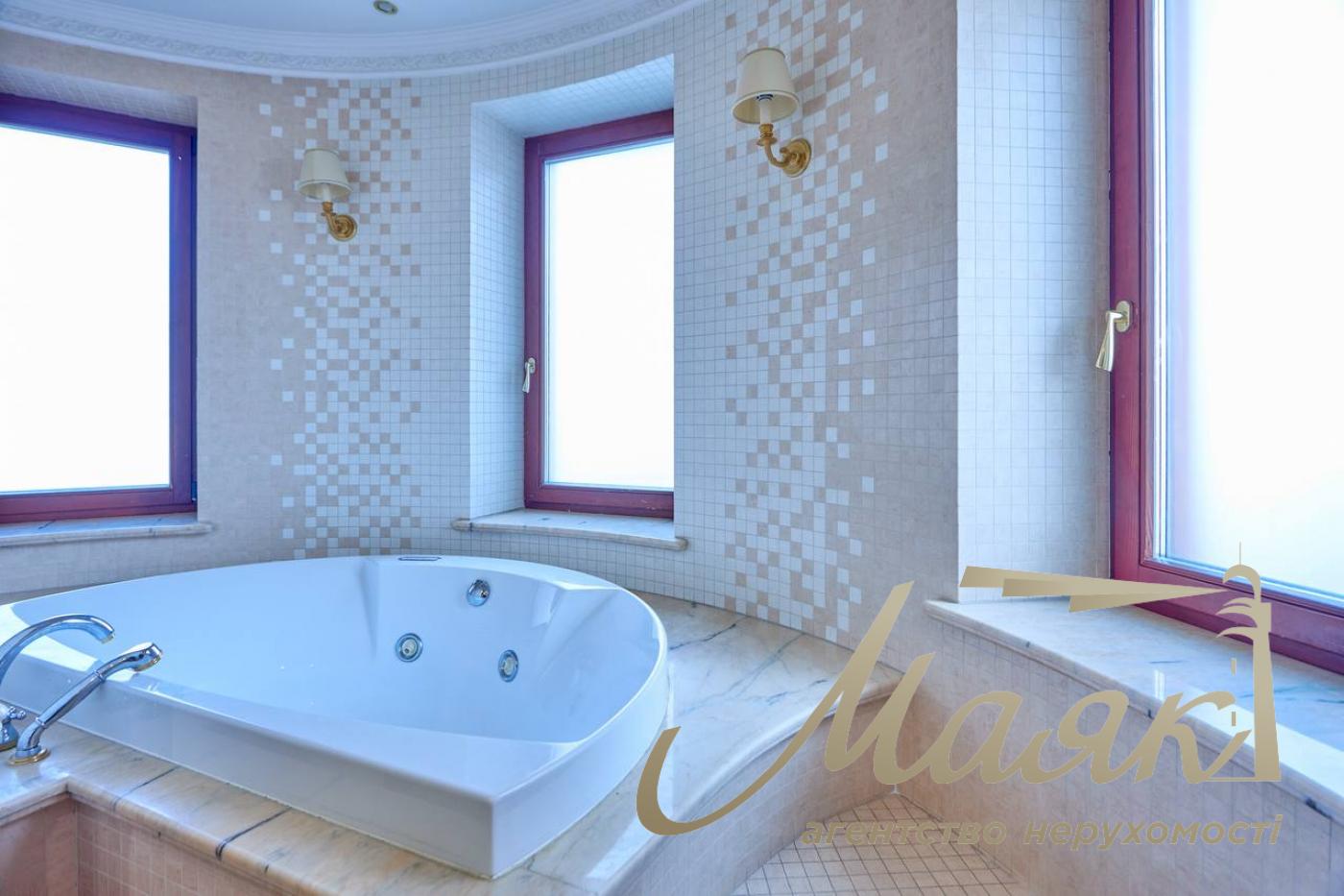 Оренда 4 кімнатної квартири, 163 м, Жилянська 30а, Голосіївський район