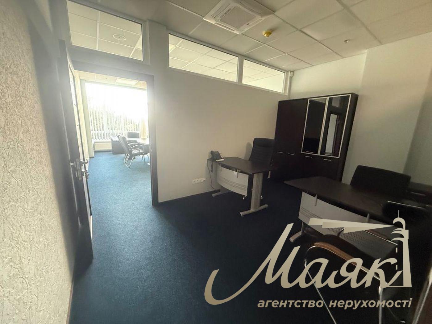 Оренда офісу 510 м.кв. вул. Грушевського, Центр