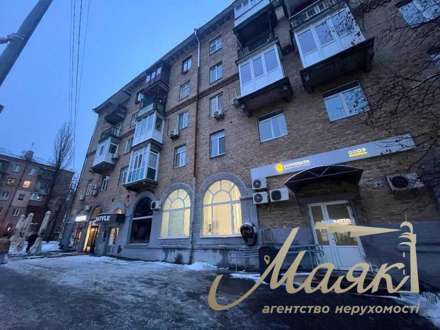 Продаж фасадного приміщення 121 м.кв. Підвисоцького, Печерськ