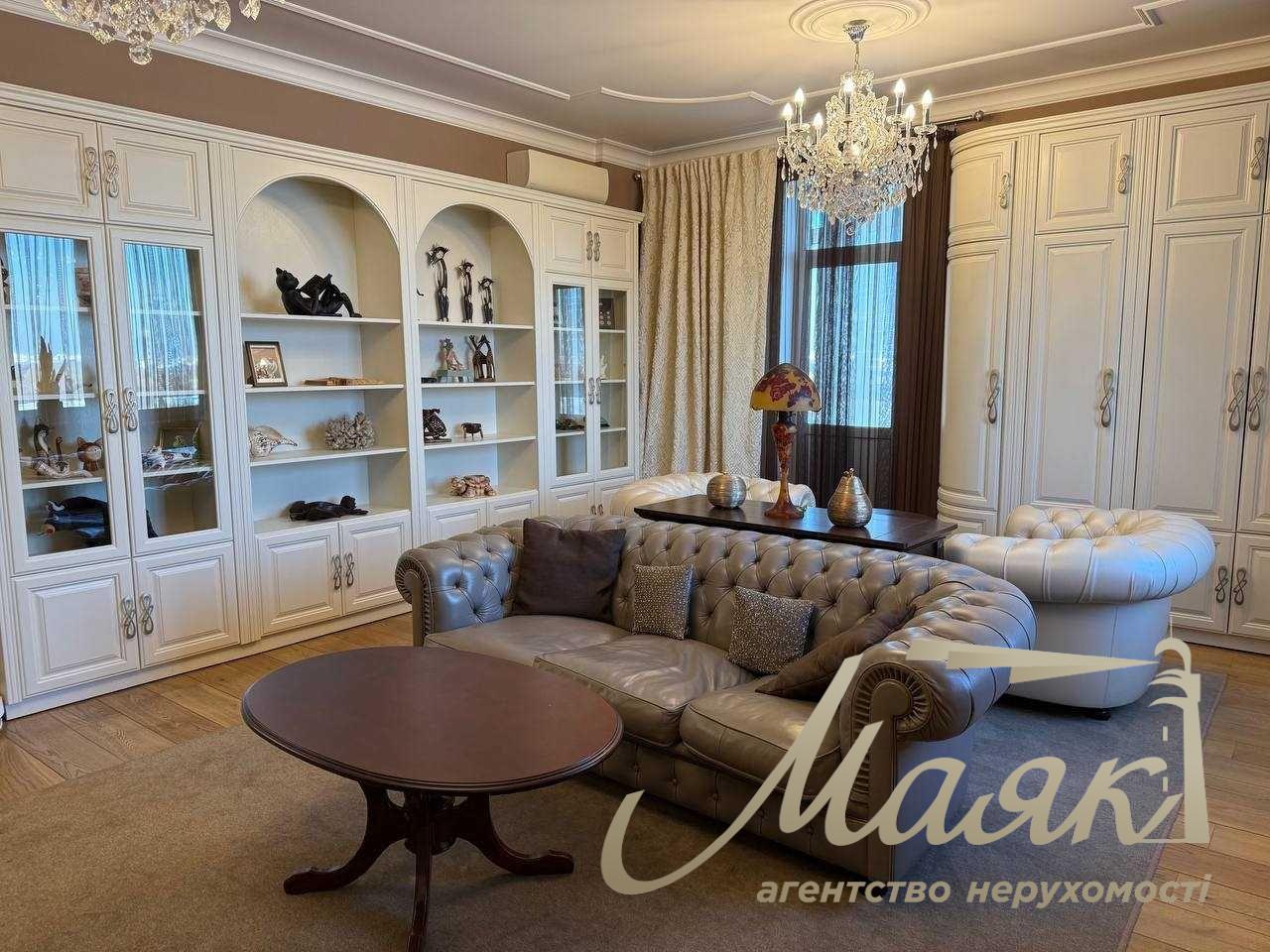 Rent 3-room apartment in LCD Parus on Obolonskaya Embankment 1 with parking place, Obolon.