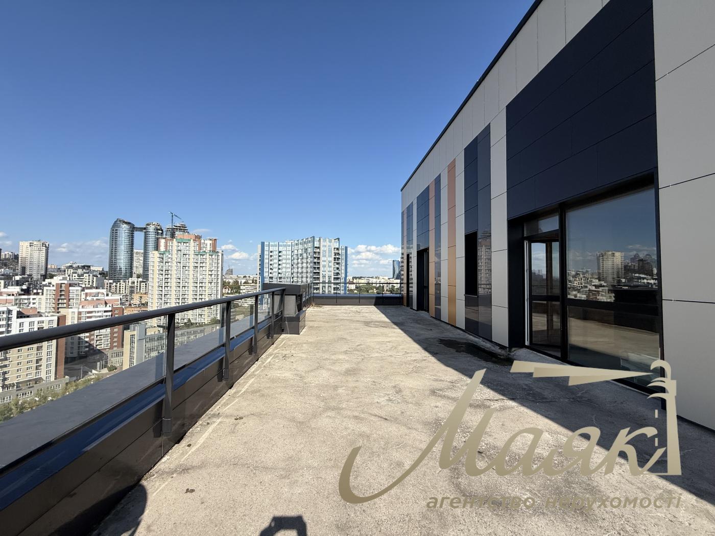 Французький квартал 2 унікальна квартира з терасою унікальна квартира з терасою