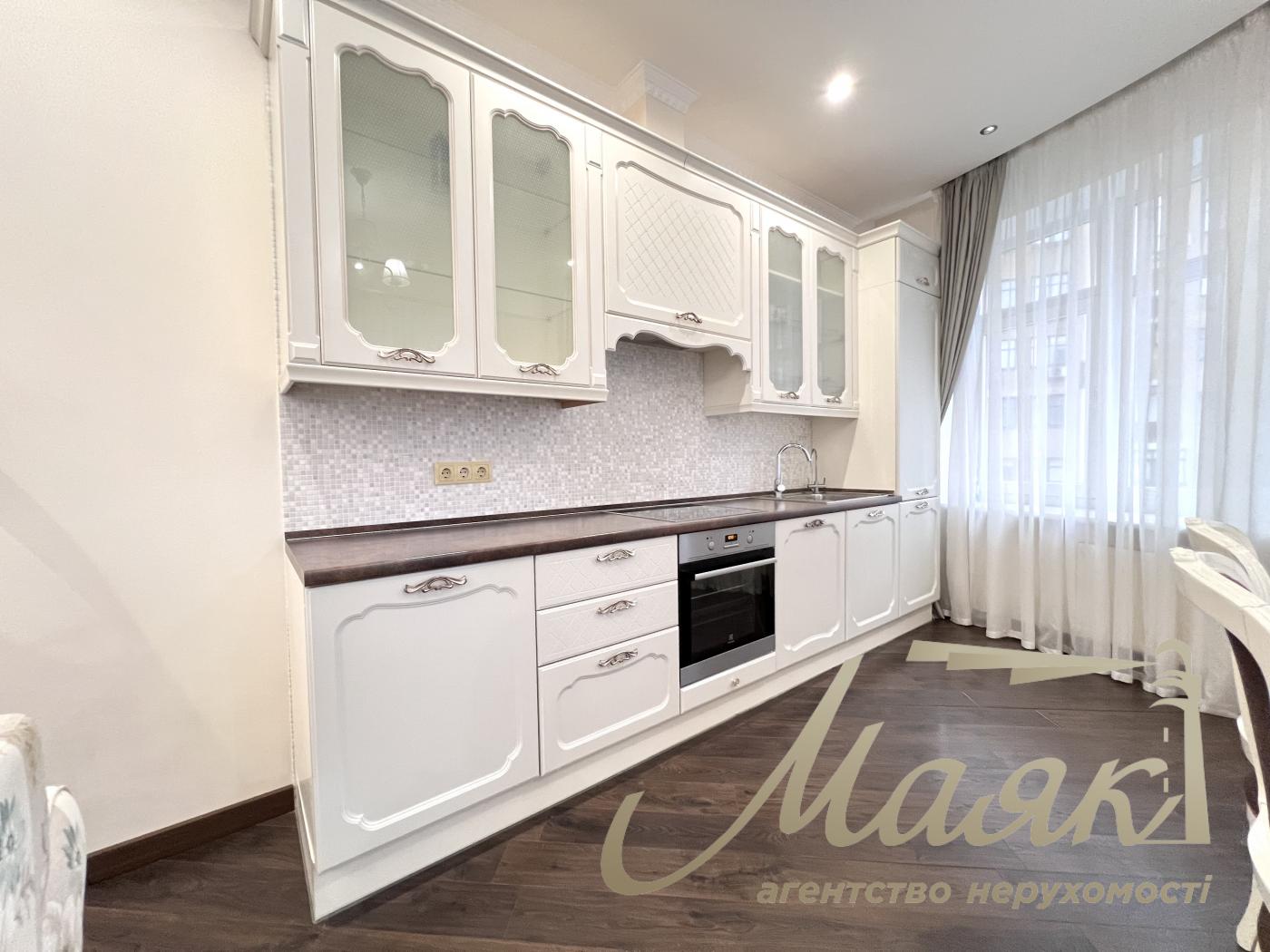 Аренда 3-х комнатной квартиры на Печерске в ЖК по ул. Евгения Коновальца 36В