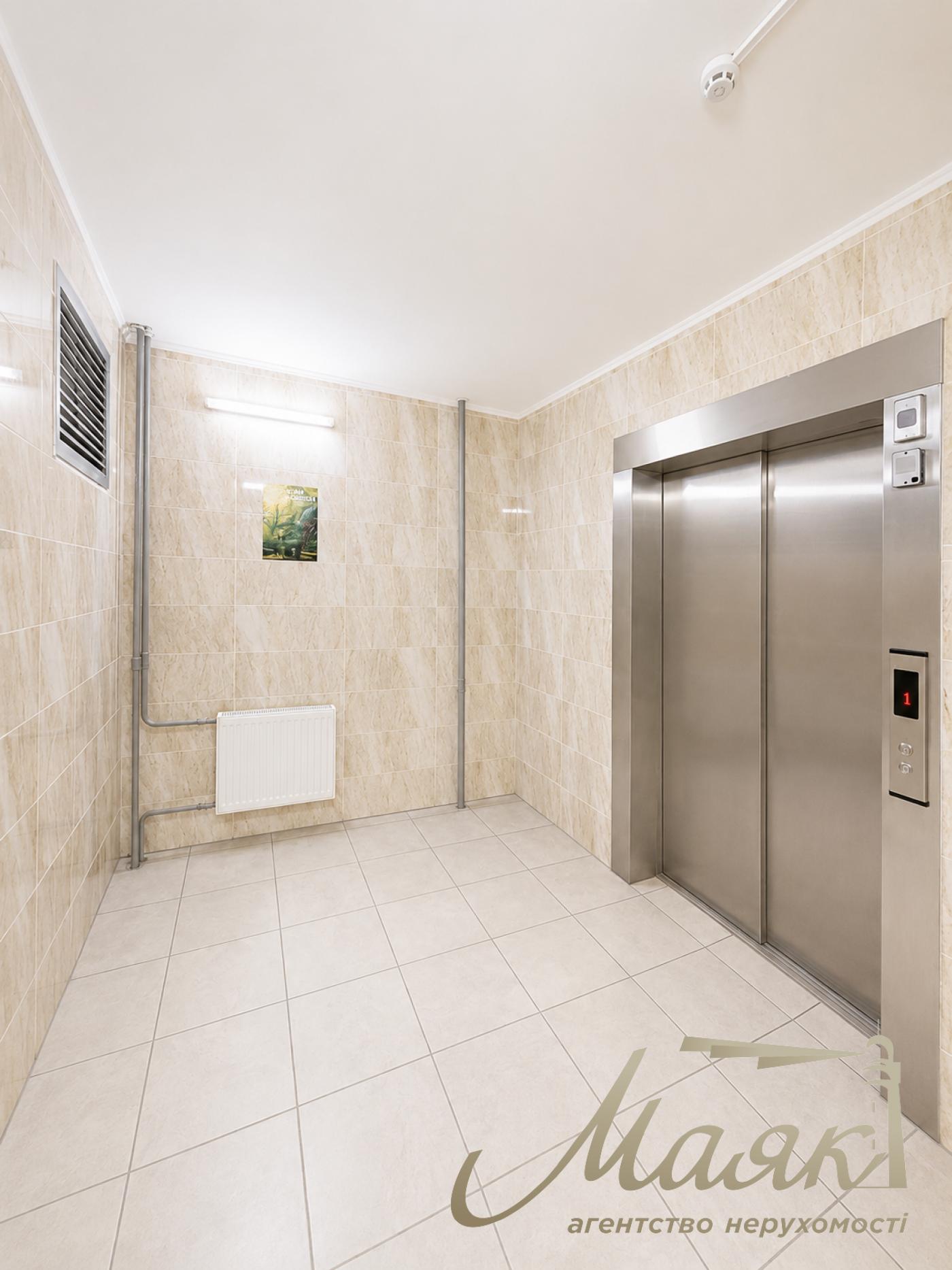 Продажа видовой 1-комнатной квартиры 54,4 м² , ЖК The Lakes , Голосеевский район, Киев,по адресу переулок Ясиноватский, 11.