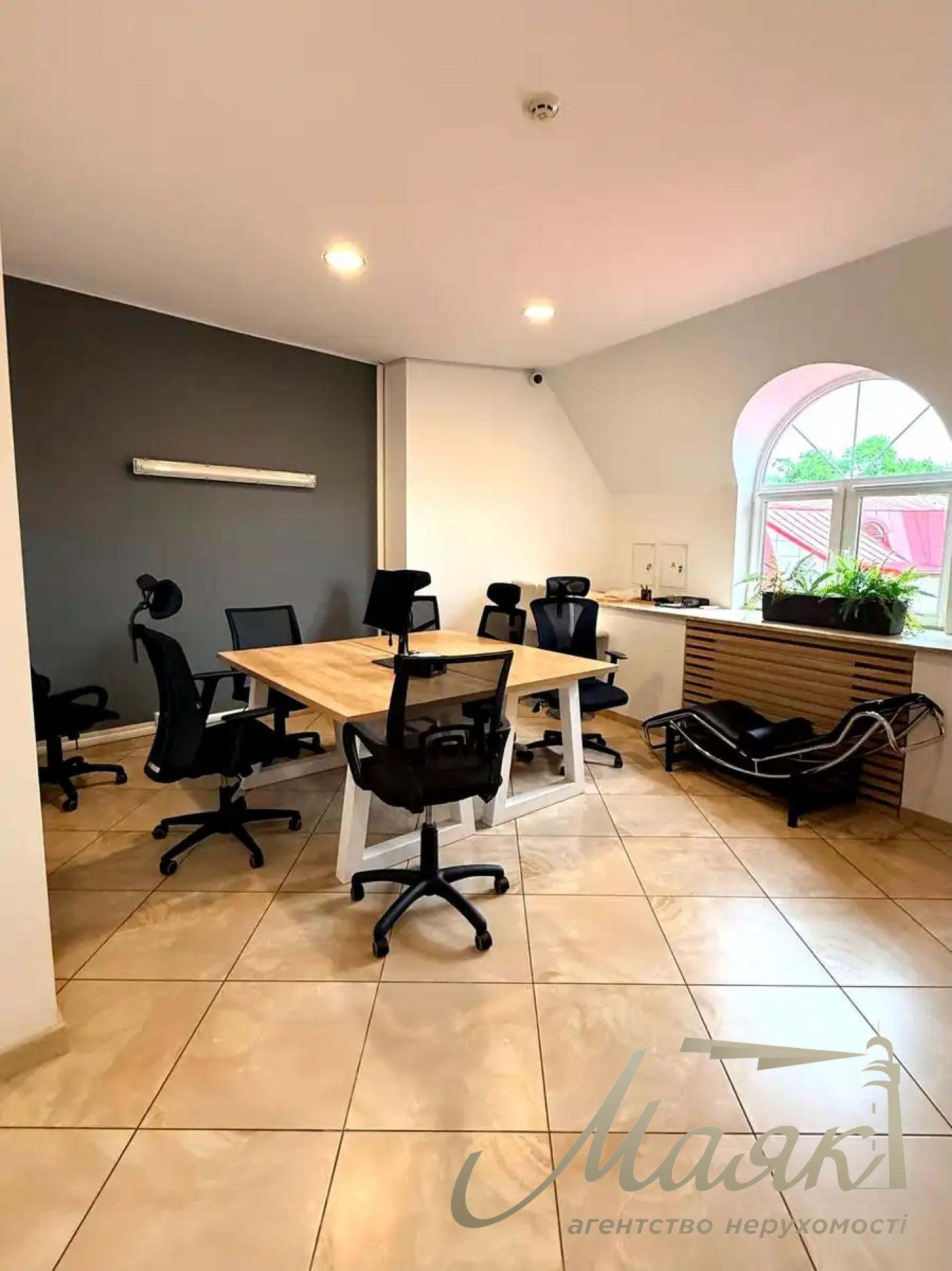 Office space for rent: 455 m² at 22 Rybalskaya St., Pechersk.