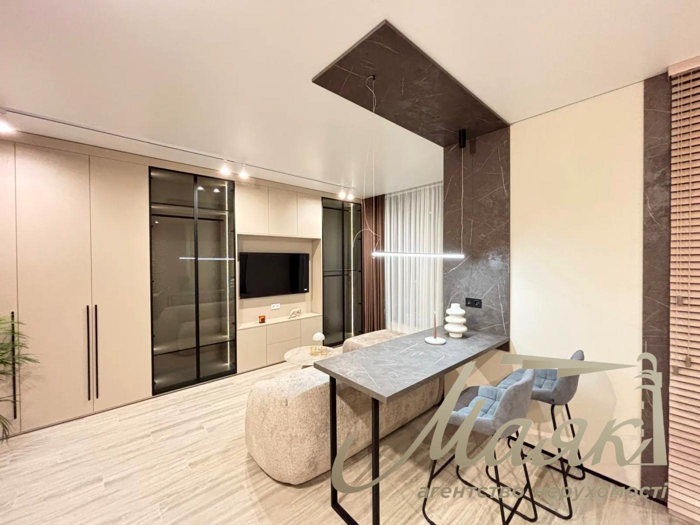 Rent 2-bedroom apartment LCD Novopecherskie Lipki, Pechersk