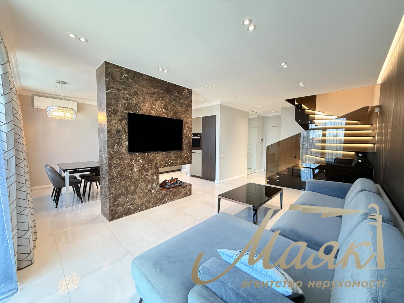 100-square-meter penthouse for rent in the Podvysotsky residential complex, Podvysotsky Street