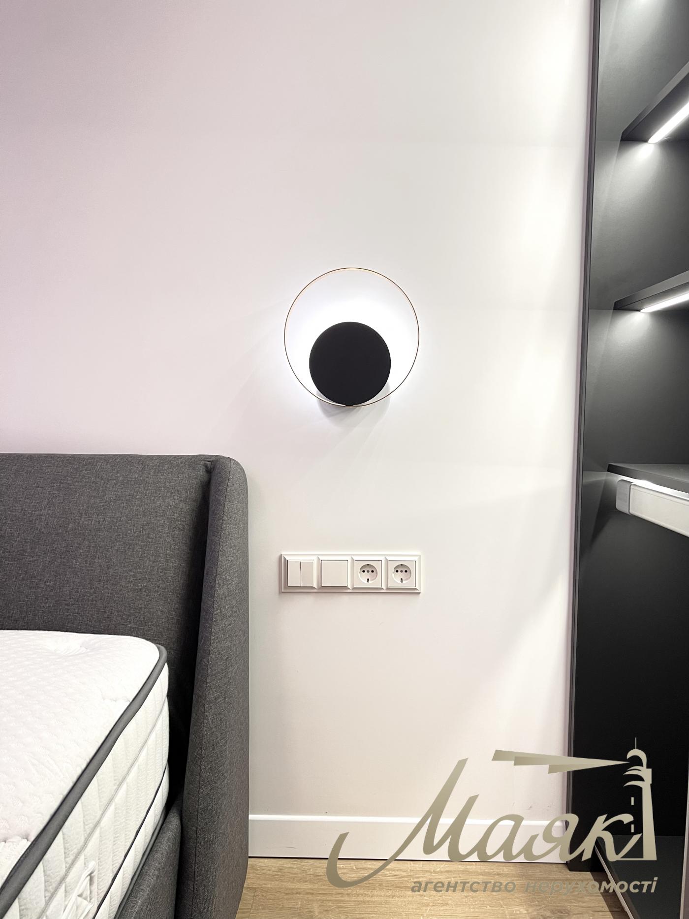 Оренда заміського будинку на Осокорках у котеджному містечку "Блакитна Лагуна"