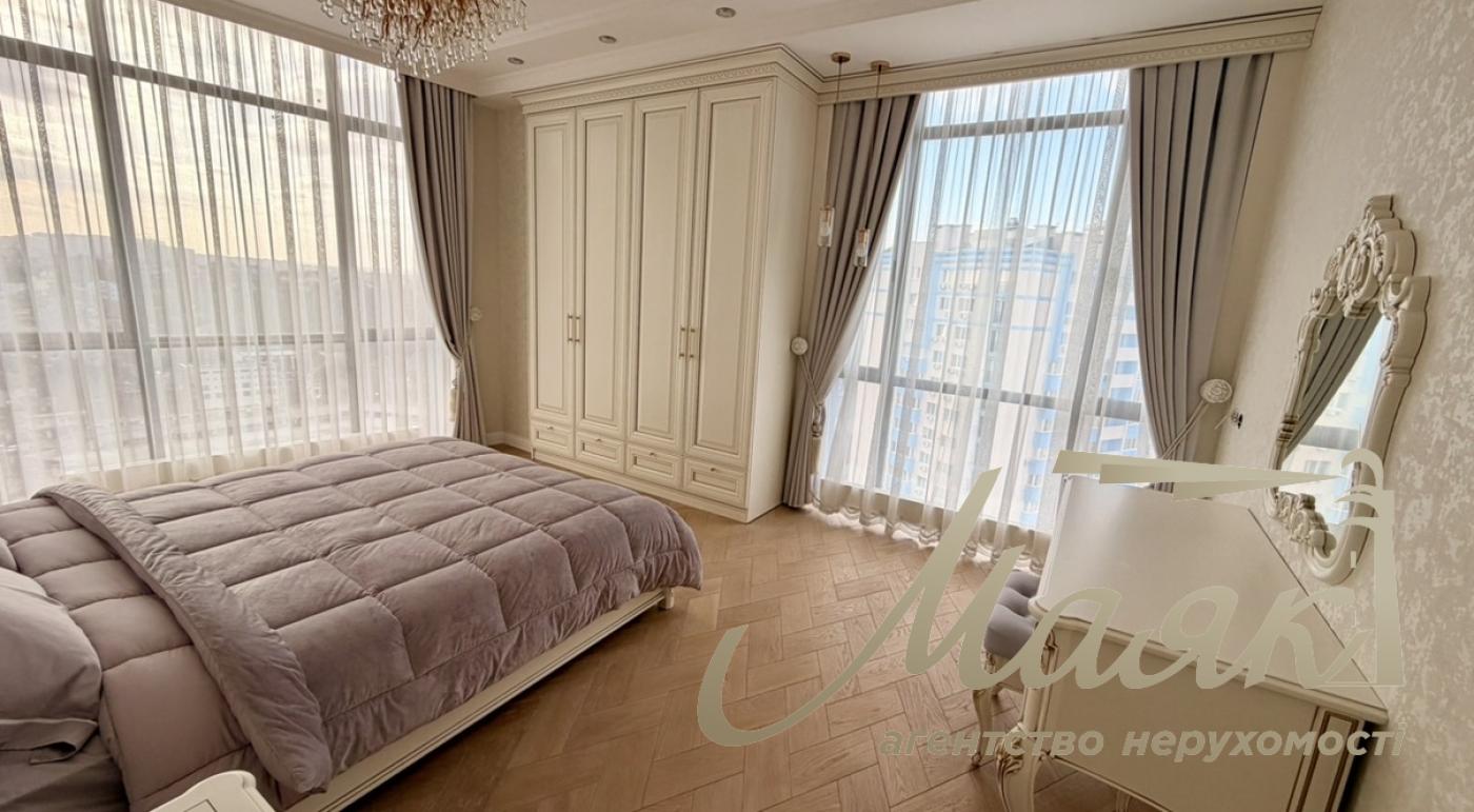 Продаж 3 кімнатної квартири в ЖК Park Avenue VIP