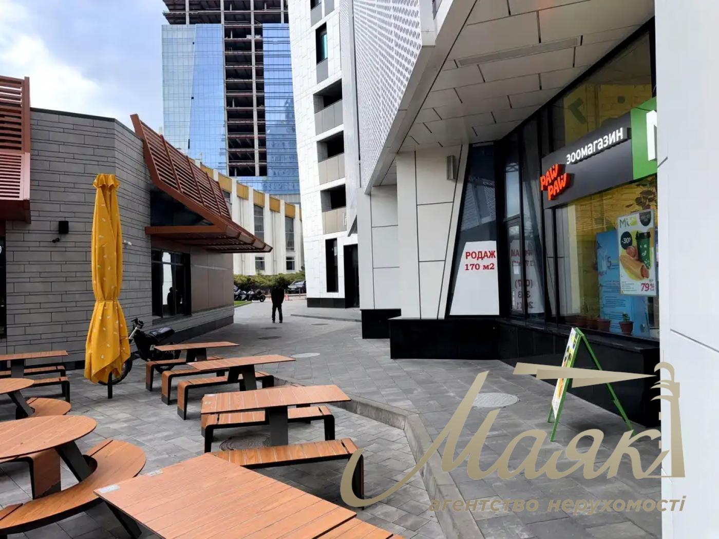 ЖК Manhattan | Коммерческое помещение 170 м² 