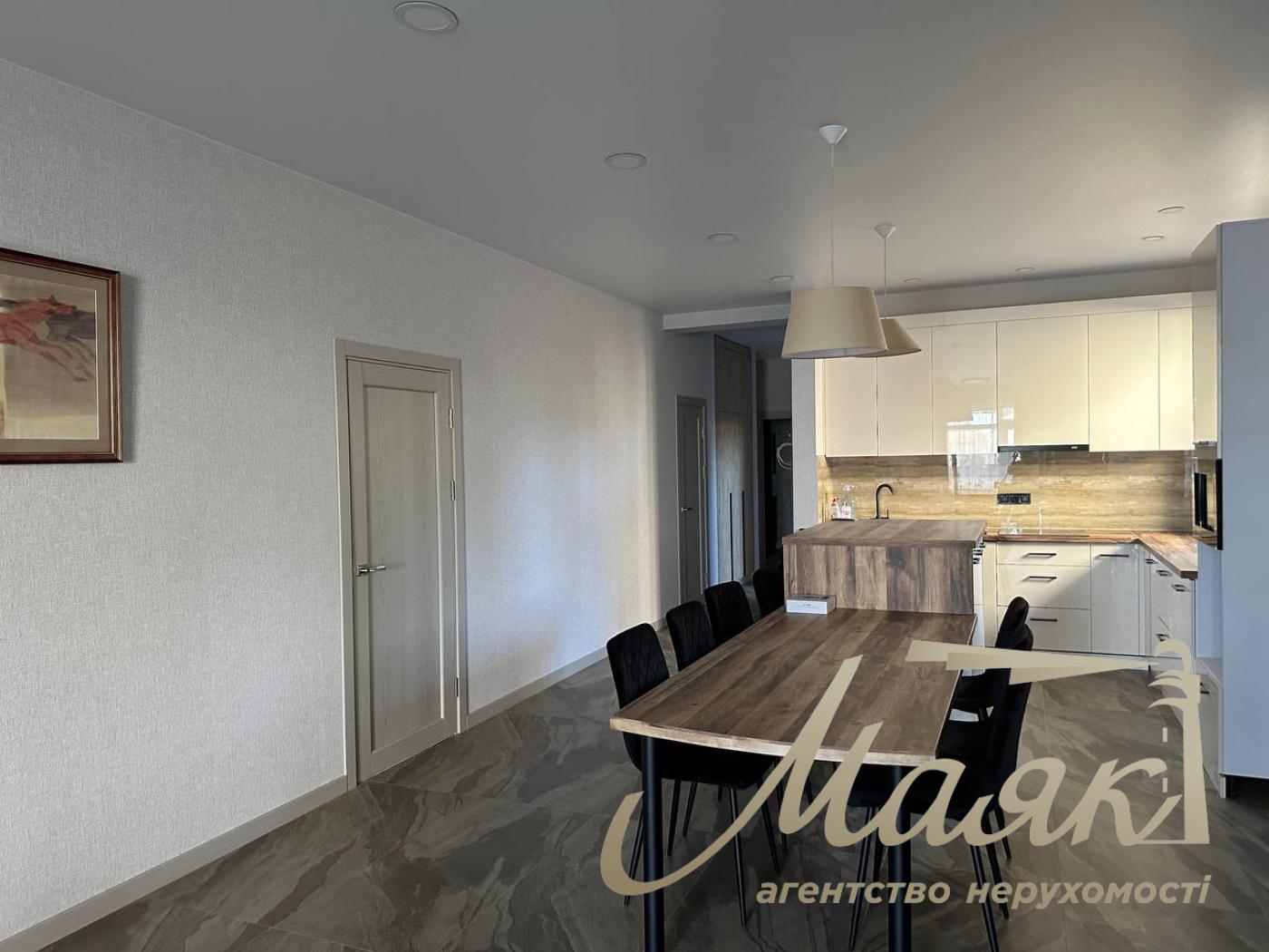 Оренда одноповерхового будинку 160м2 у Києві з повною автономією