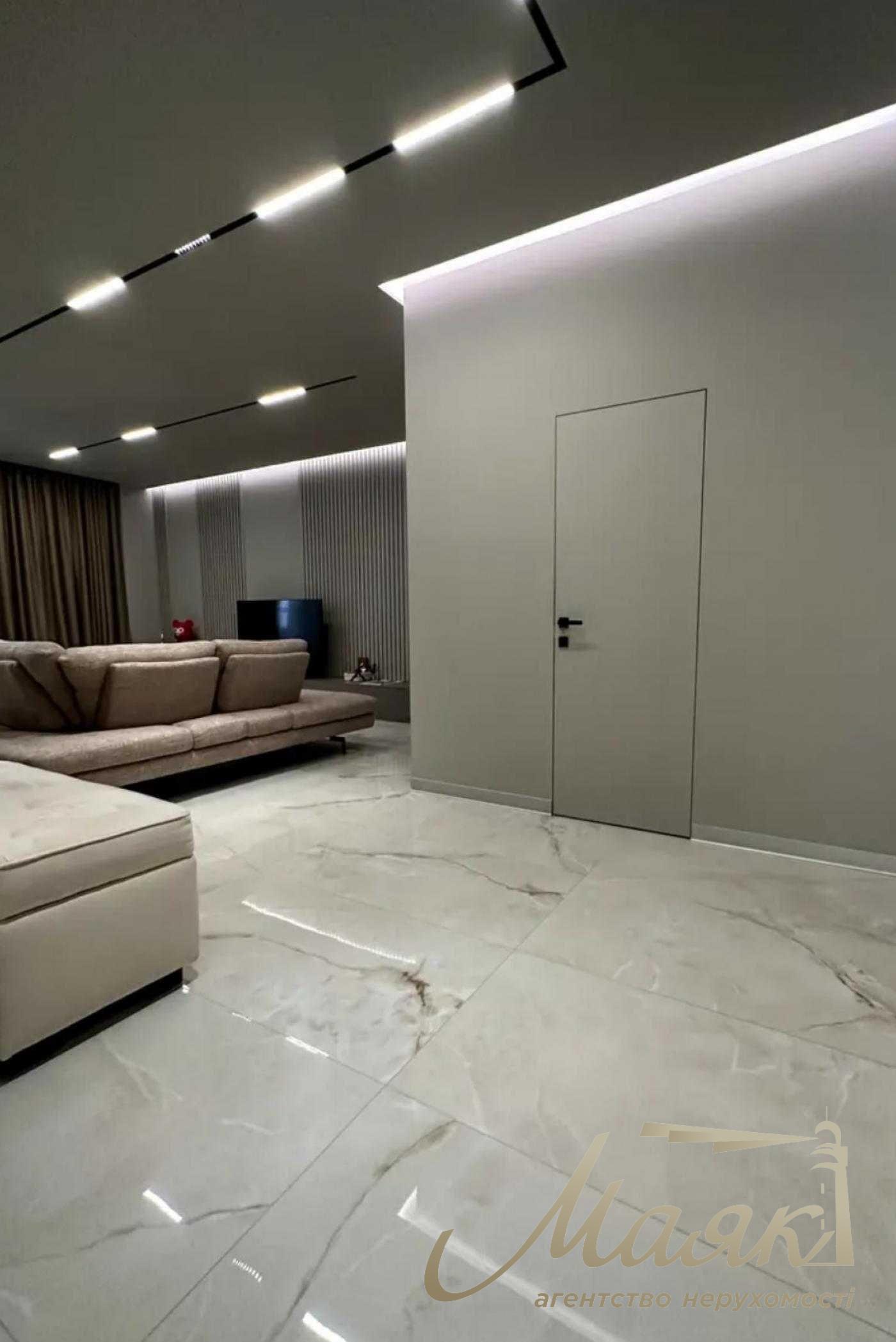 Продажа 2-комнатной квартиры 45м2  в ЖК «Французский квартал 2», Центр Киева, ул. Джона Маккейна, 3А, Печерский район.