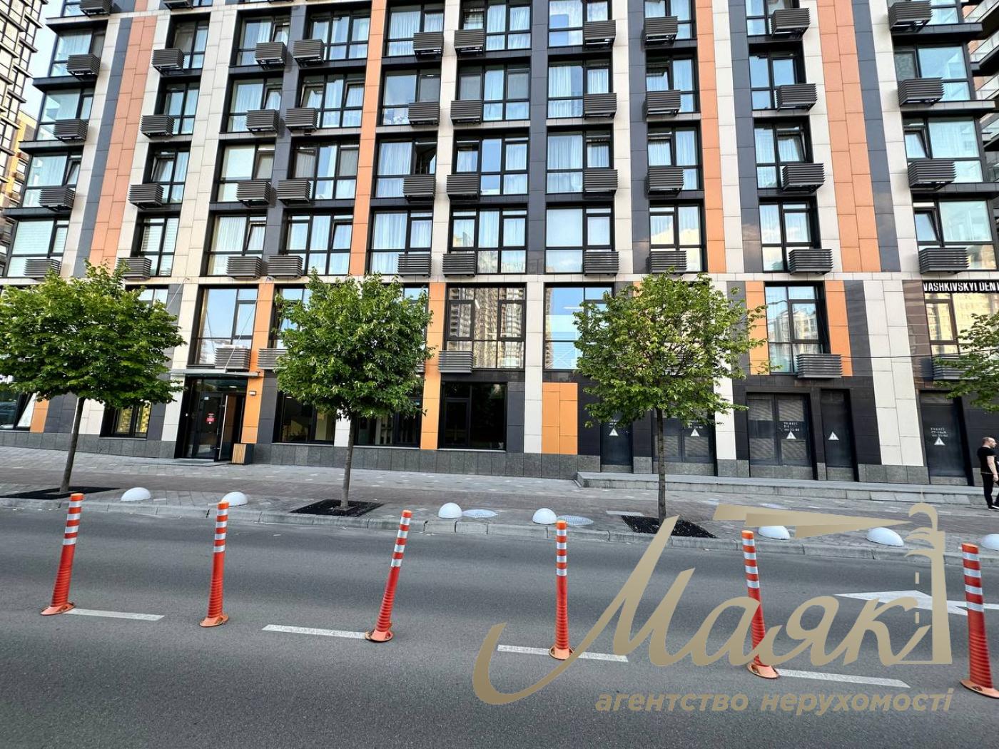 Sale of facade premises 141m2 in residential complex French Quarter 2, Predslavinskaya St., Center, Kyiv