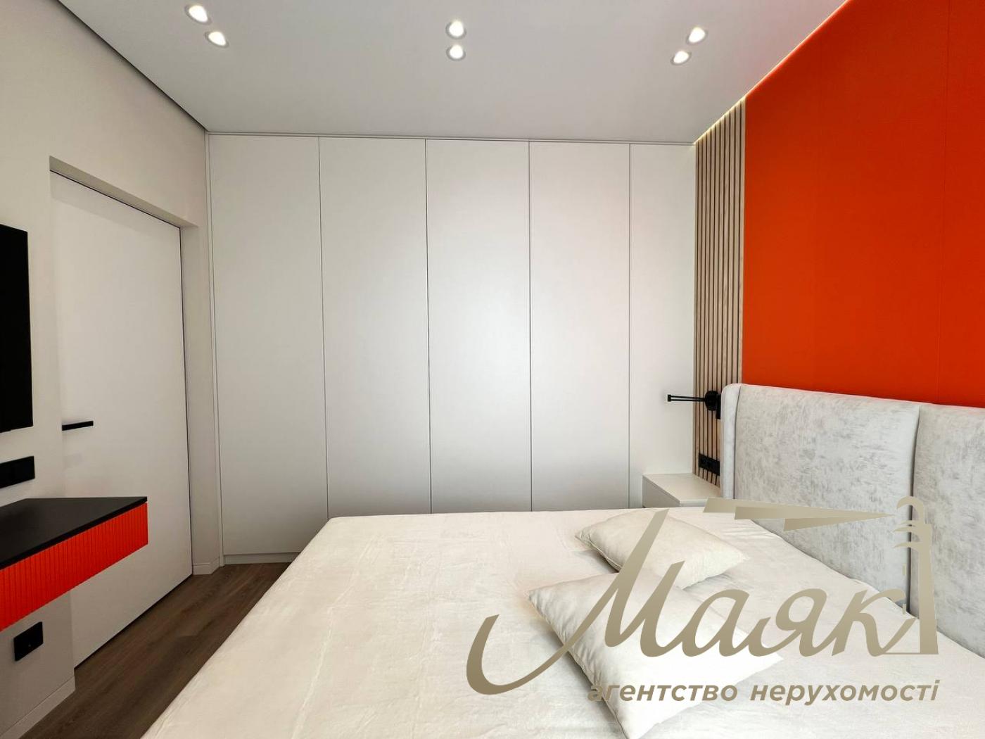 2-room apartment for sale, 40 m², Slavutich Residential Complex.