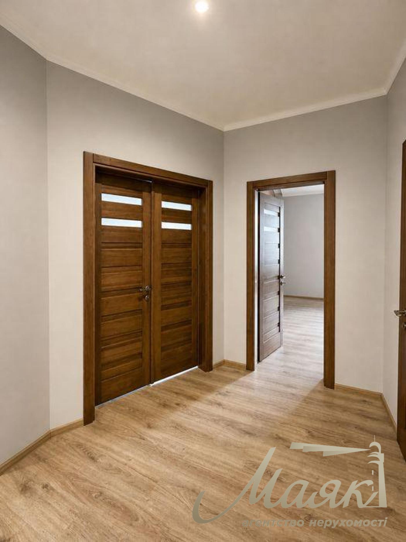 107.3 m² Office Space for Rent in the Prestige Hall Residential Complex, V. Tyutyunnik Street, Nizhny Pechersk