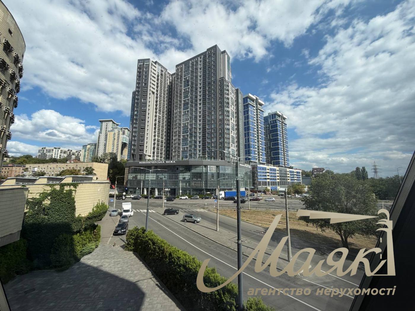 Аренда автономного офиса 280м2 на БЦ ул.Бойчука 44-А, Печерский район.
