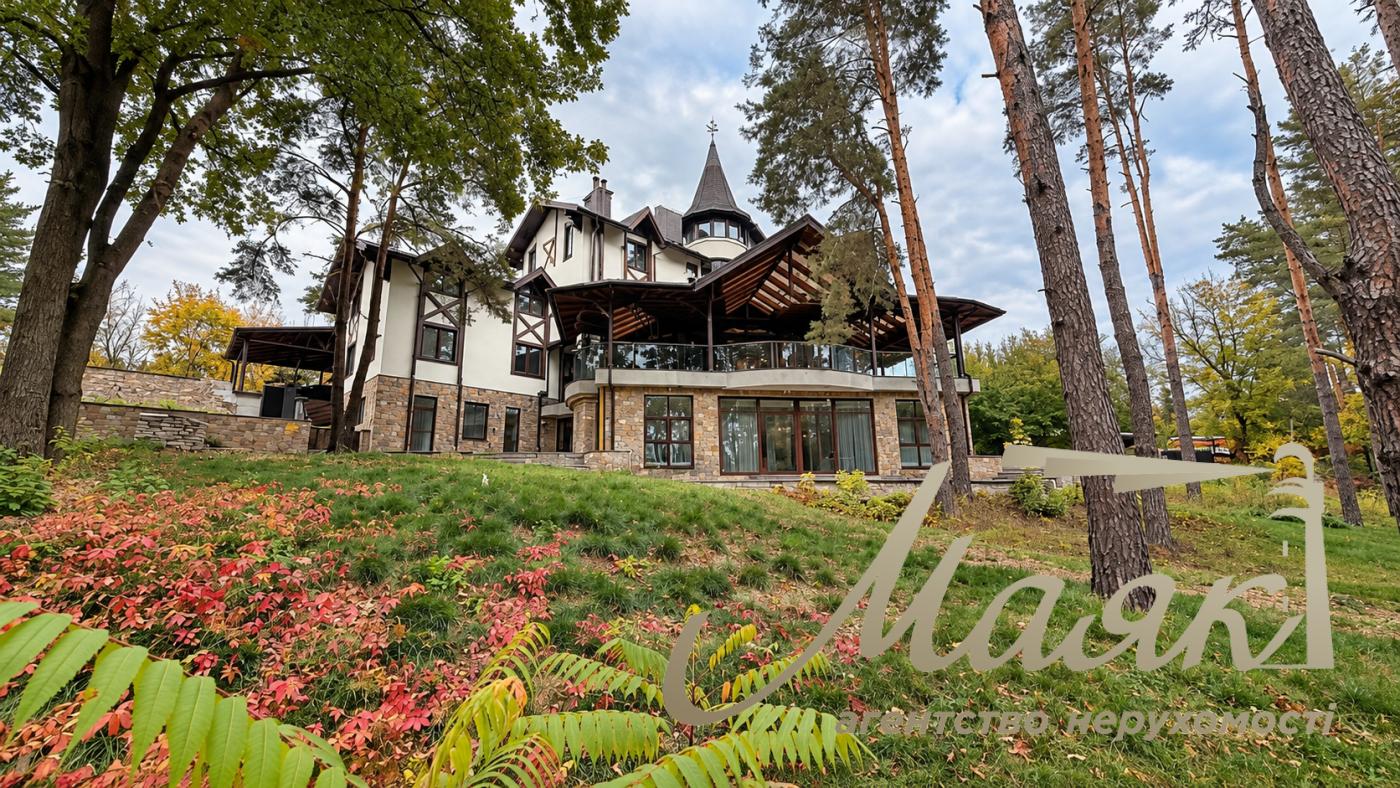 Оренда розкішного заміського будинку площею 1 217,2 м² у житловому комплексі «Південний» у с. Конча-Заспа/Козин, м. Київ, Голосіївський район, ділянка площею 40 соток