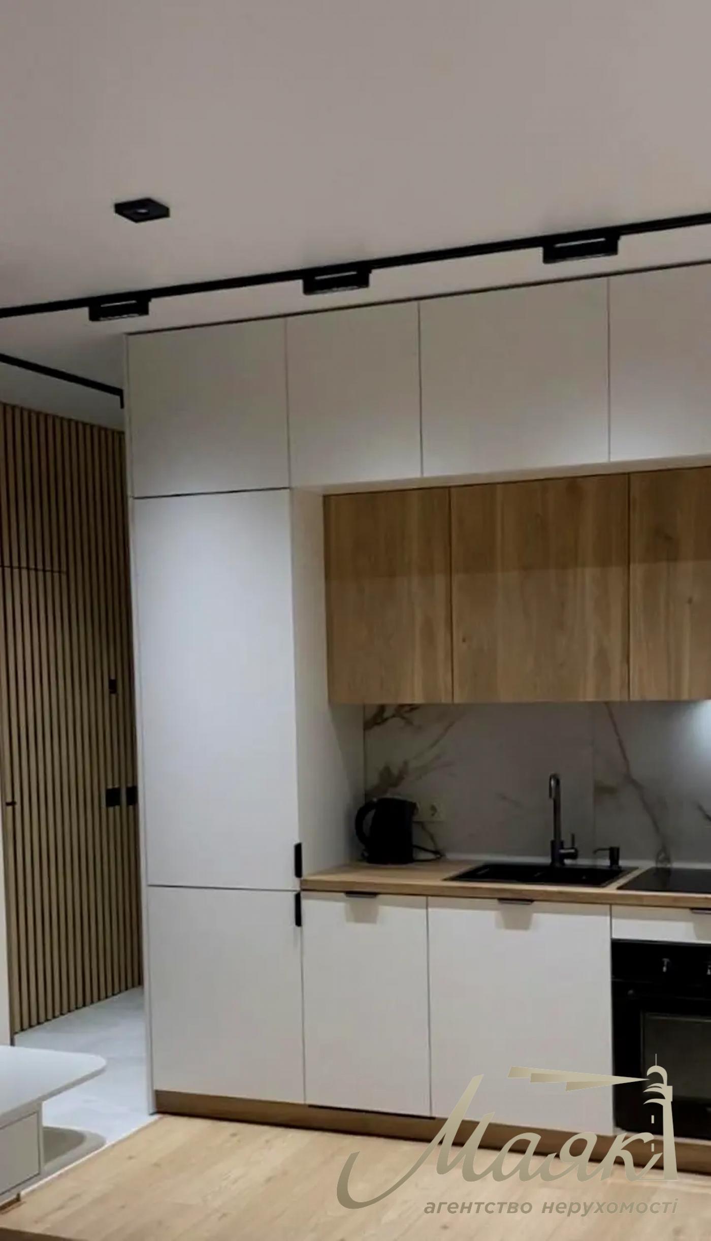 Аренда 2 к квартиры 40 м², ул. Салютная, ЖК Файна Таун, Нивки