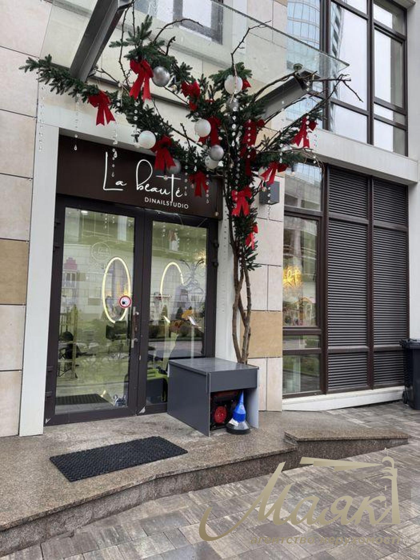 Оренда комерційного приміщення ЖК Бульвар Фонтанів, вул. Саперне поле