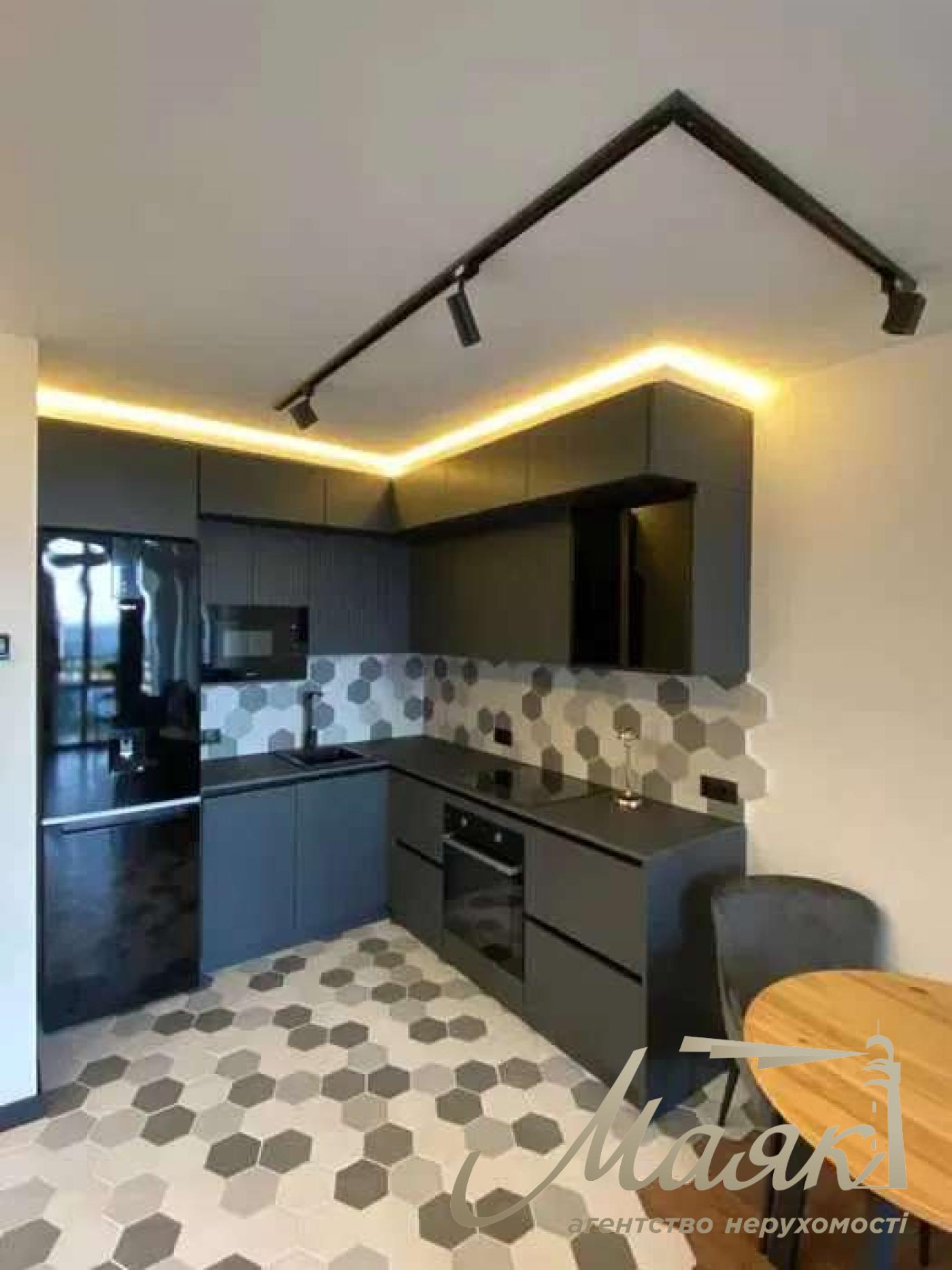 Sale of 2-room apartment in residential complex SEVEN