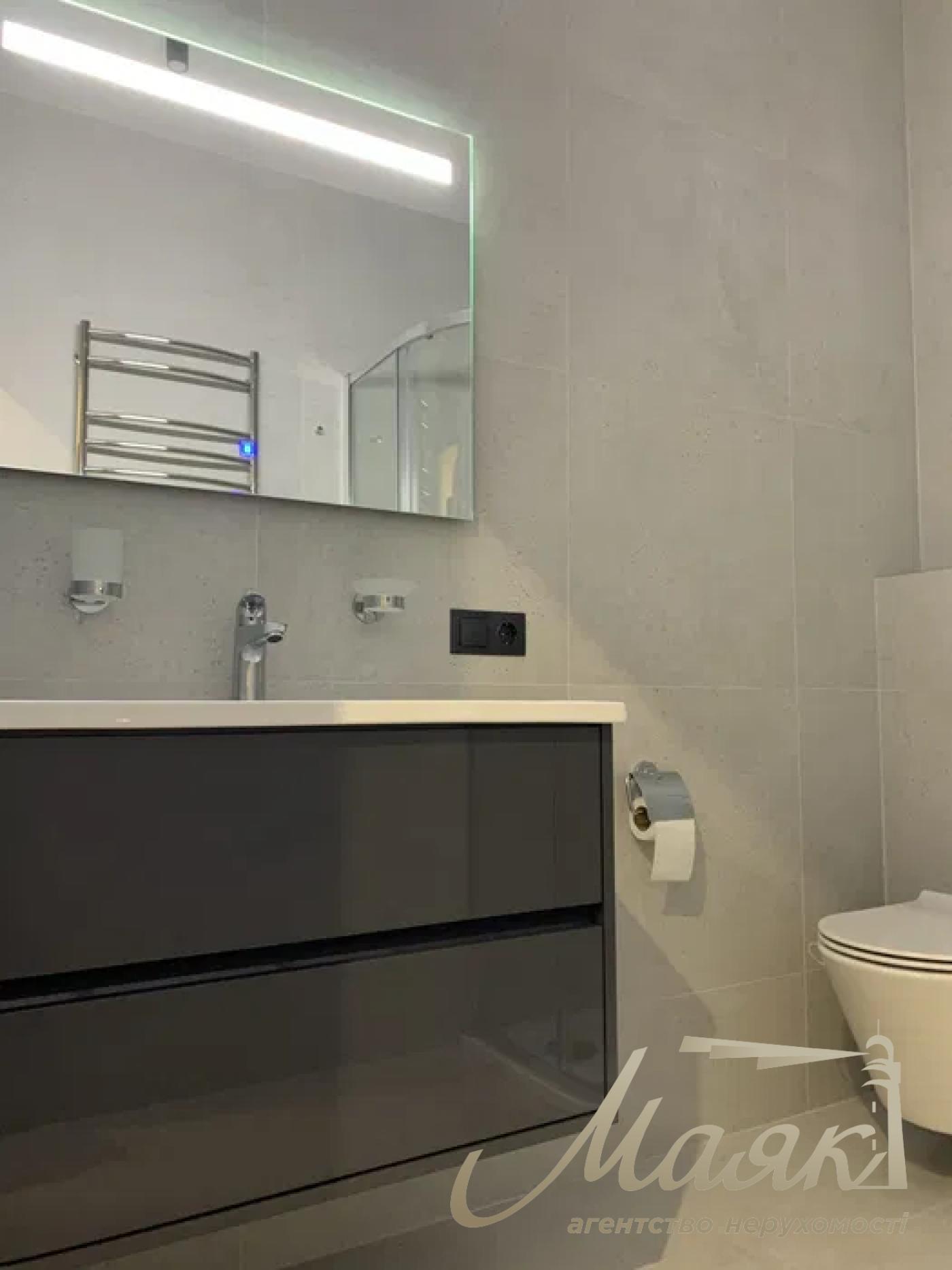 Продаж 2-кімнатної квартири ЖК Файна Таун, вул. Салютна