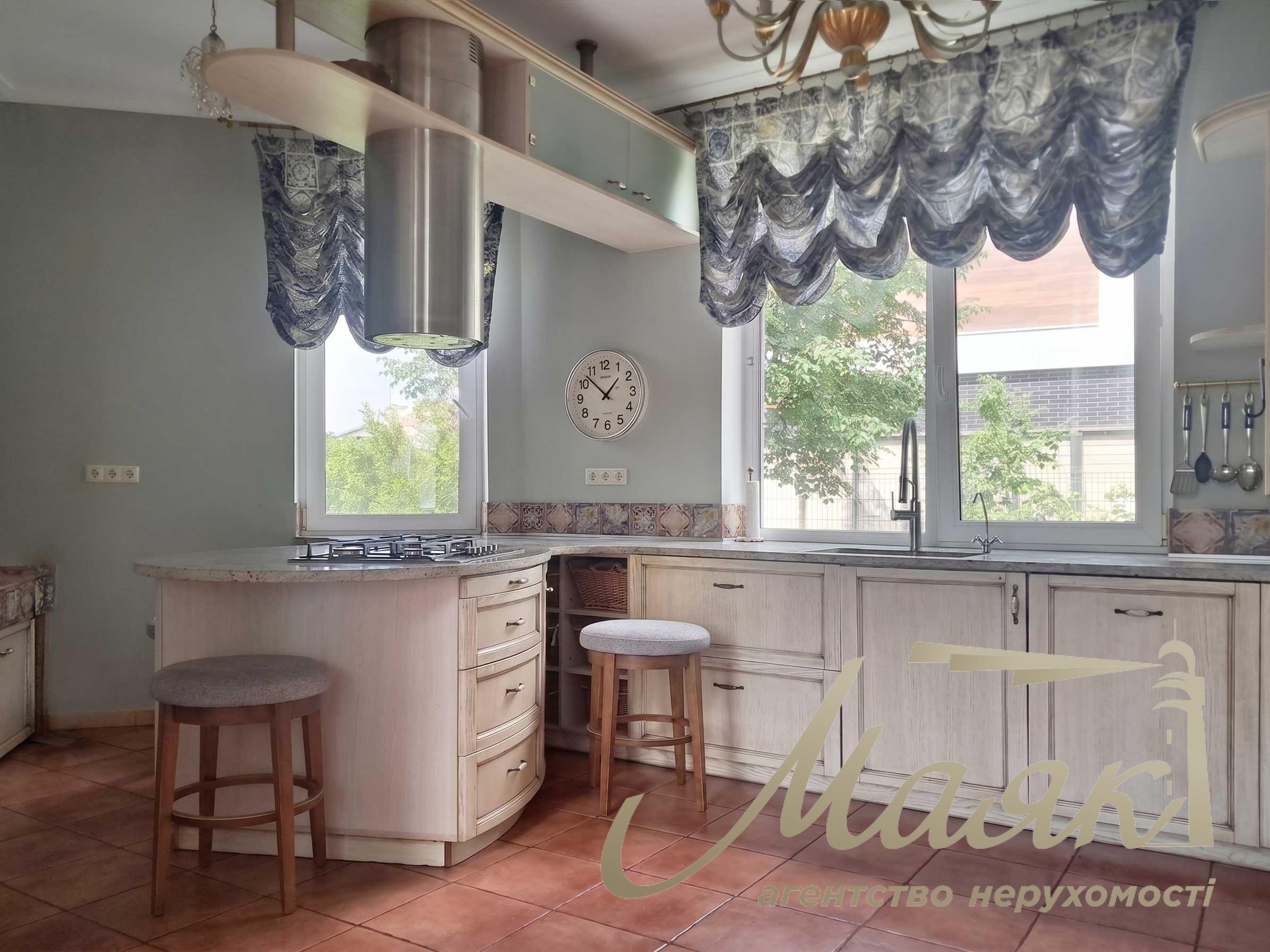 Оренда заміської резиденції зі SPA-комплексом | Плюти | 400 м² | 30 соток