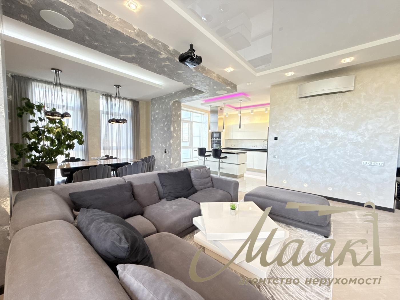 3-bedroom apartment for sale, 121 m², Novopecherskie Lipki residential complex, 3 Andriy Verkhoglyad (Mykhailo Dragomirov) St., Pechersk